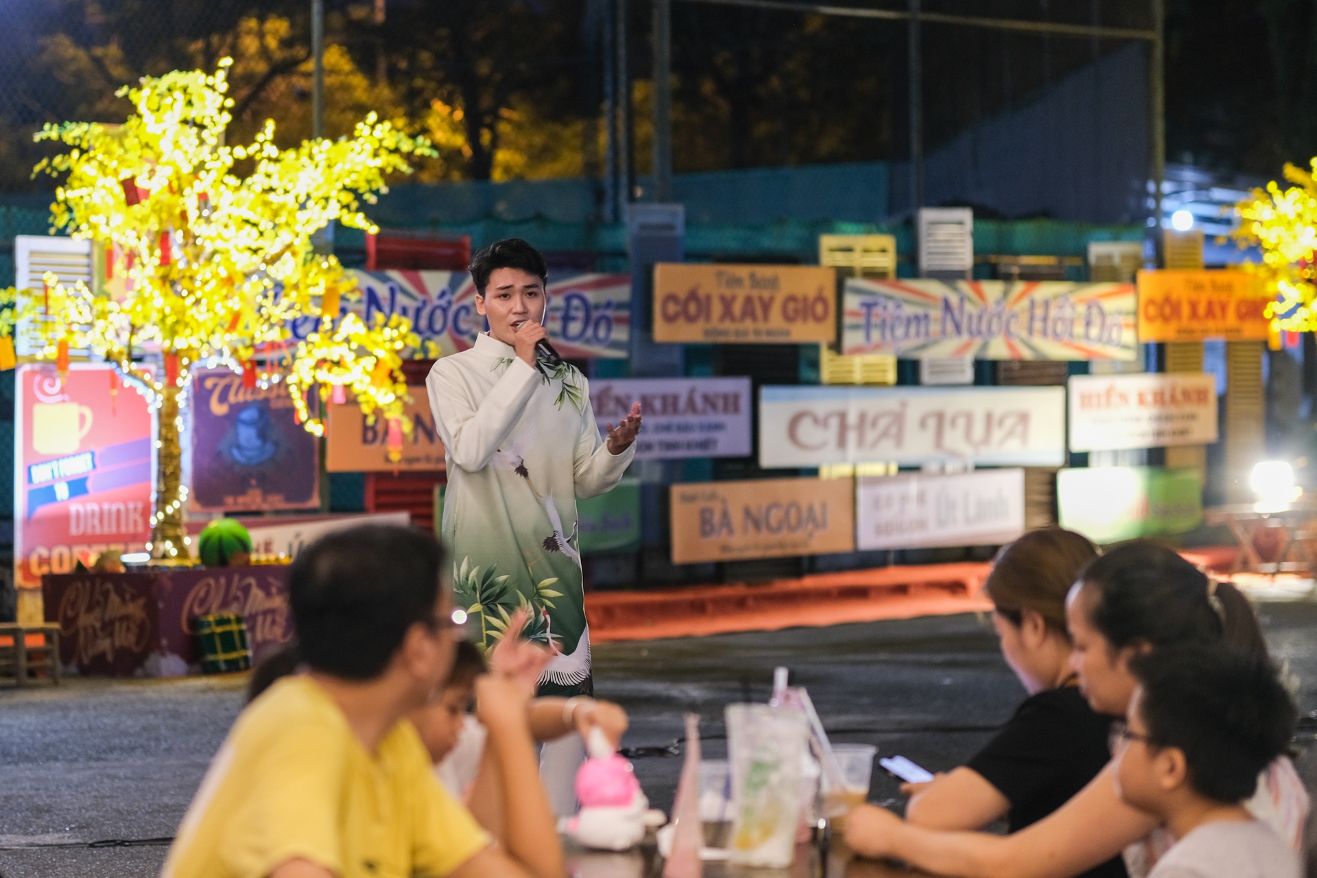 Phan Xich Long anh 7