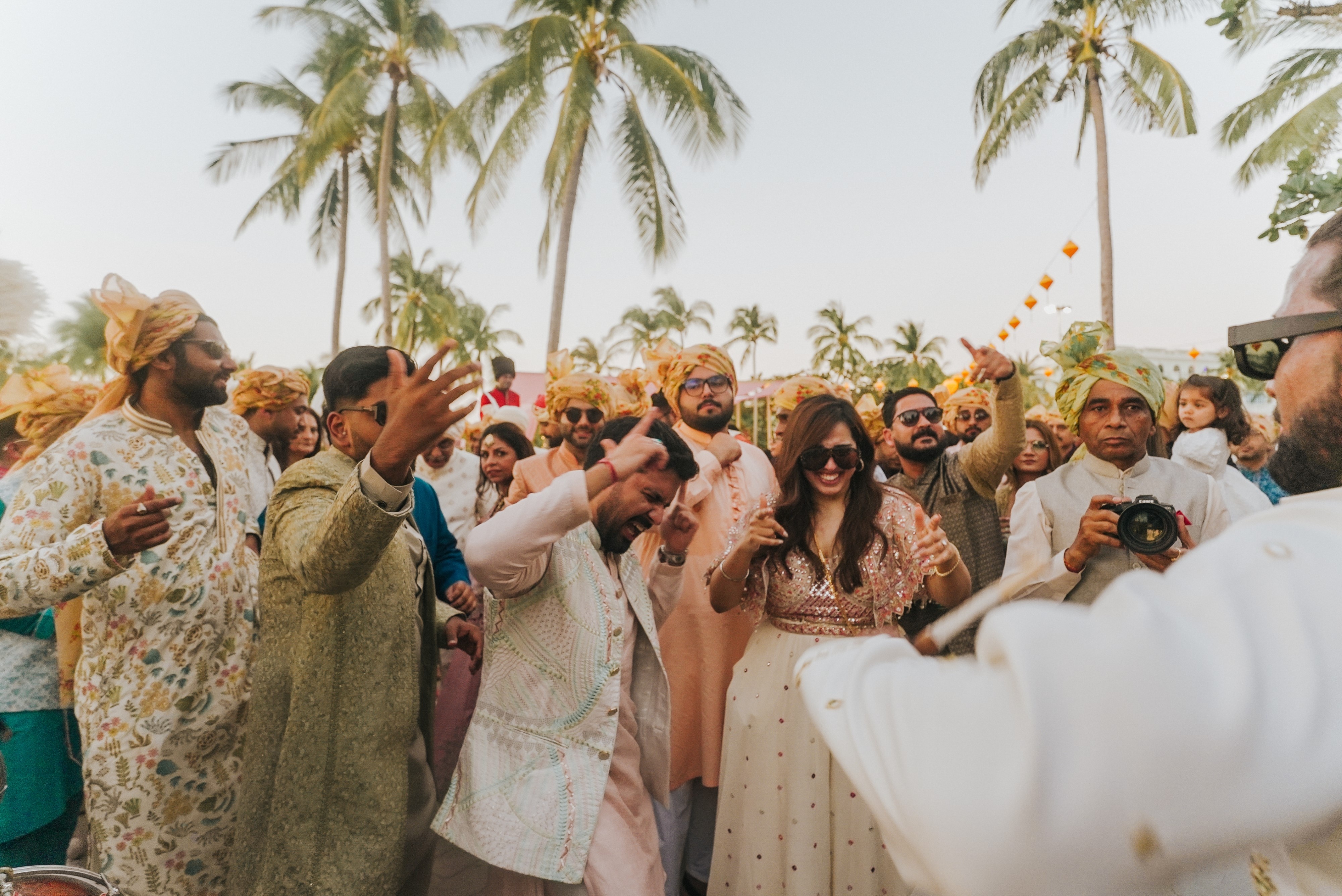 Nhung nguoi Viet dung sau sieu dam cuoi An Do tai Quang Nam, Phu Quoc hinh anh