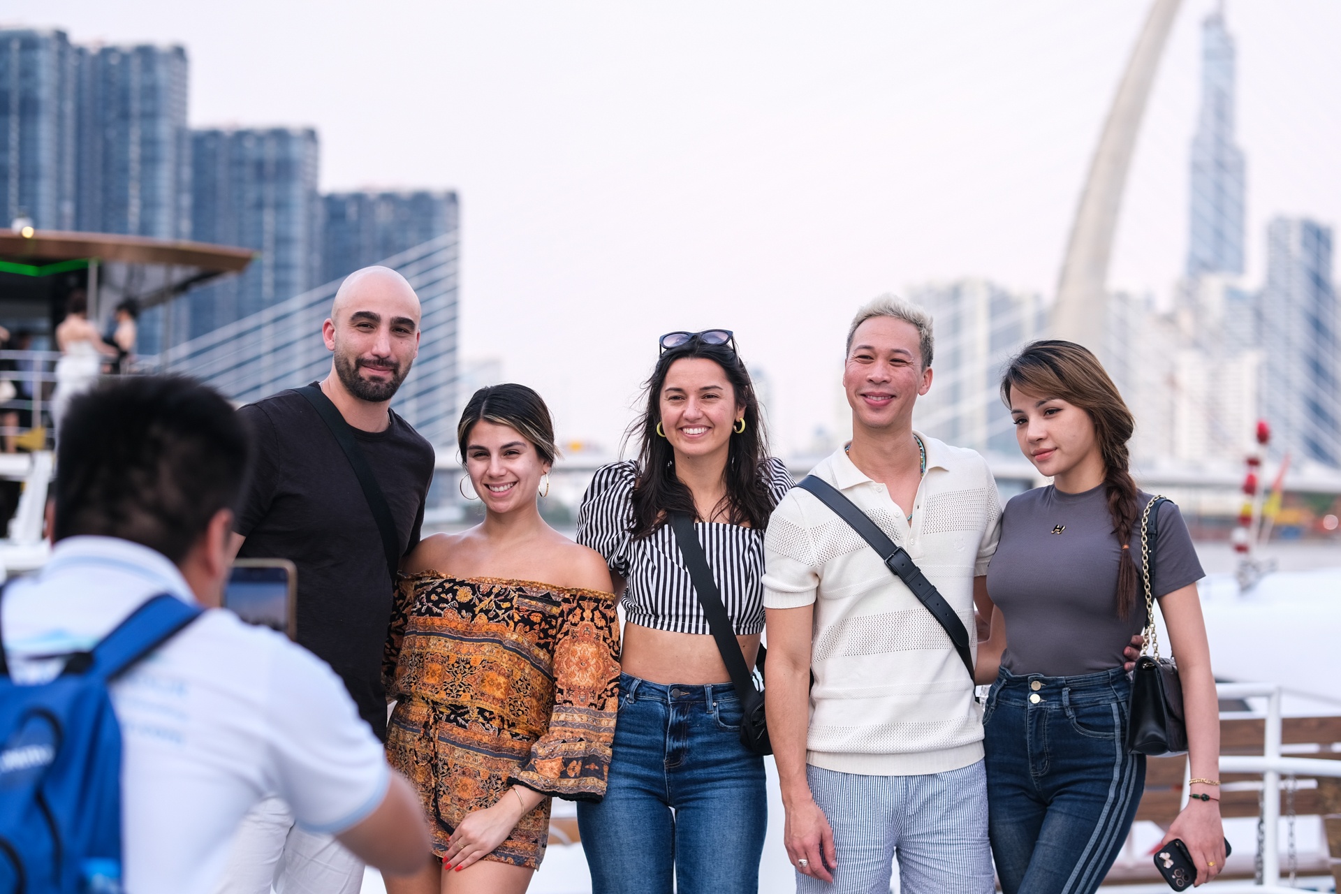 Them 12 nuoc duoc mien visa du lich den Viet Nam tu 15/8 hinh anh