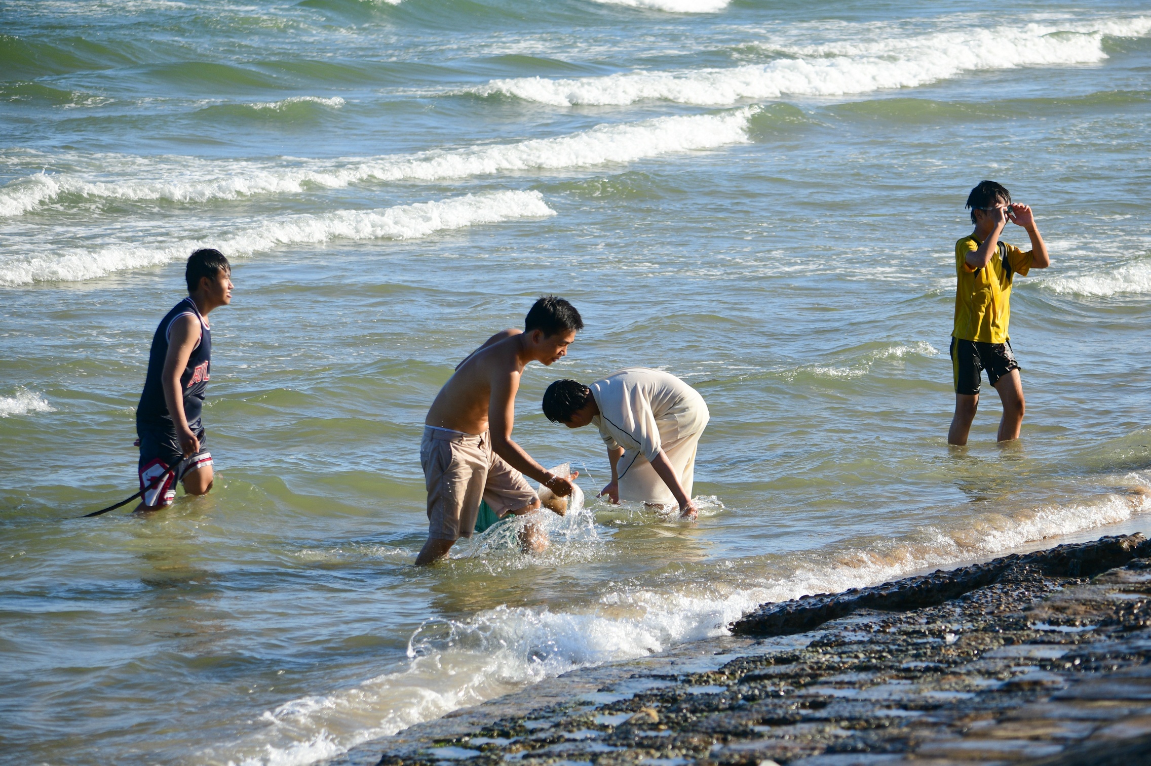 Bien Phan Thiet anh 8