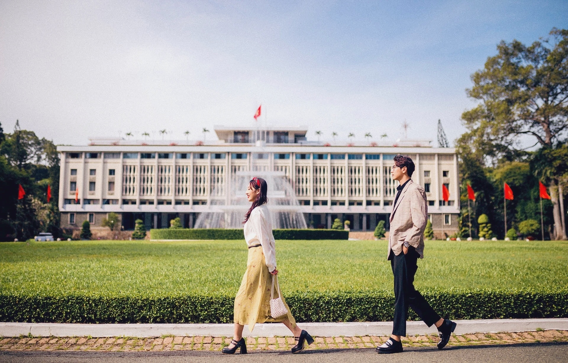 Du khach den TP.HCM tang vao dip le, nhung khong dang ke hinh anh