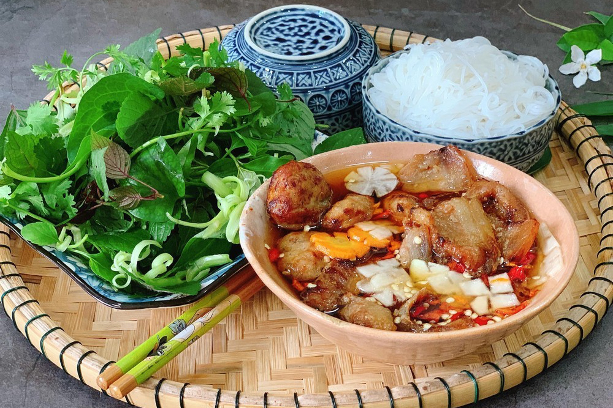 Am thuc Ha Noi lot top hap dan nhat the gioi hinh anh