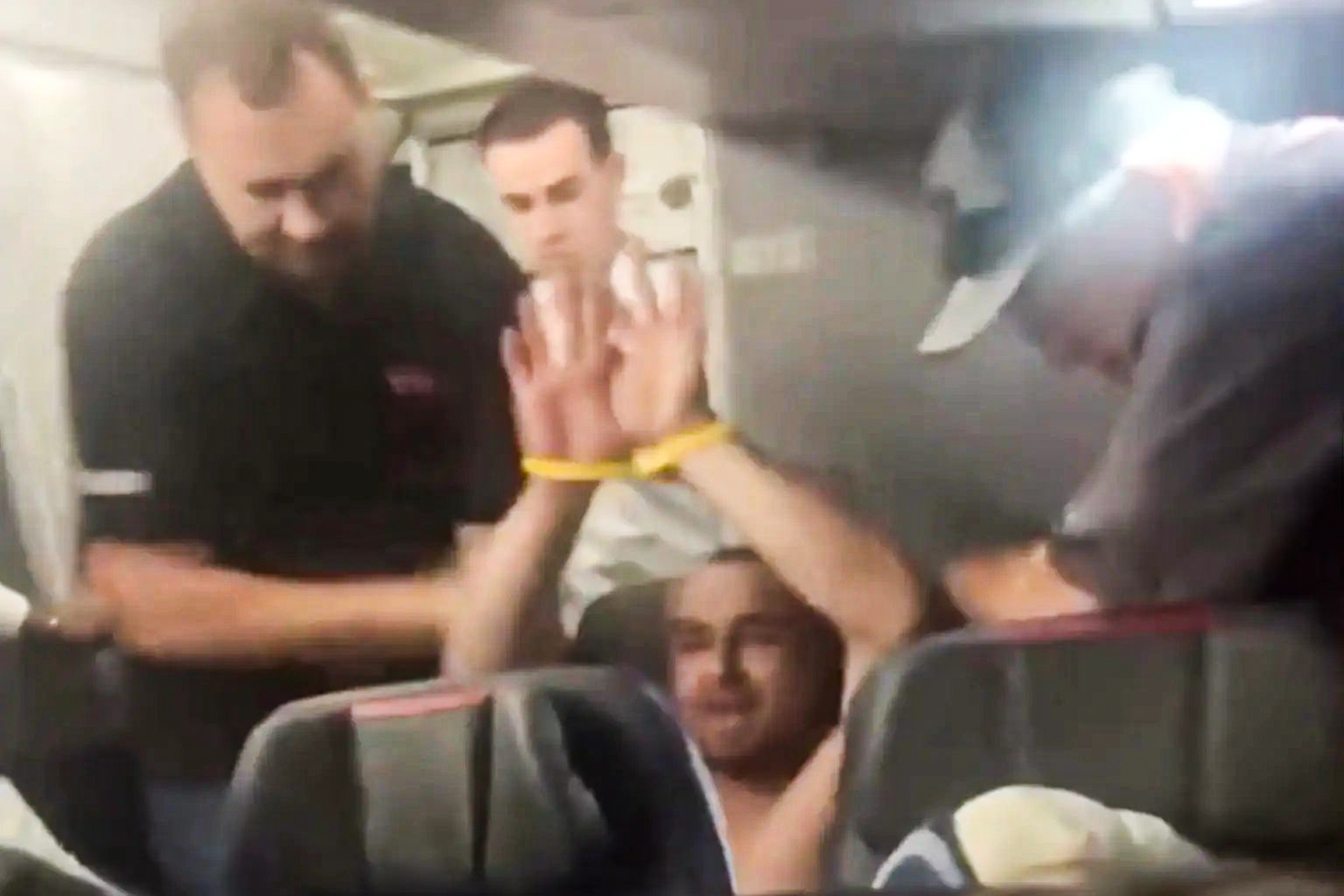 Du khach bat tri anh 1