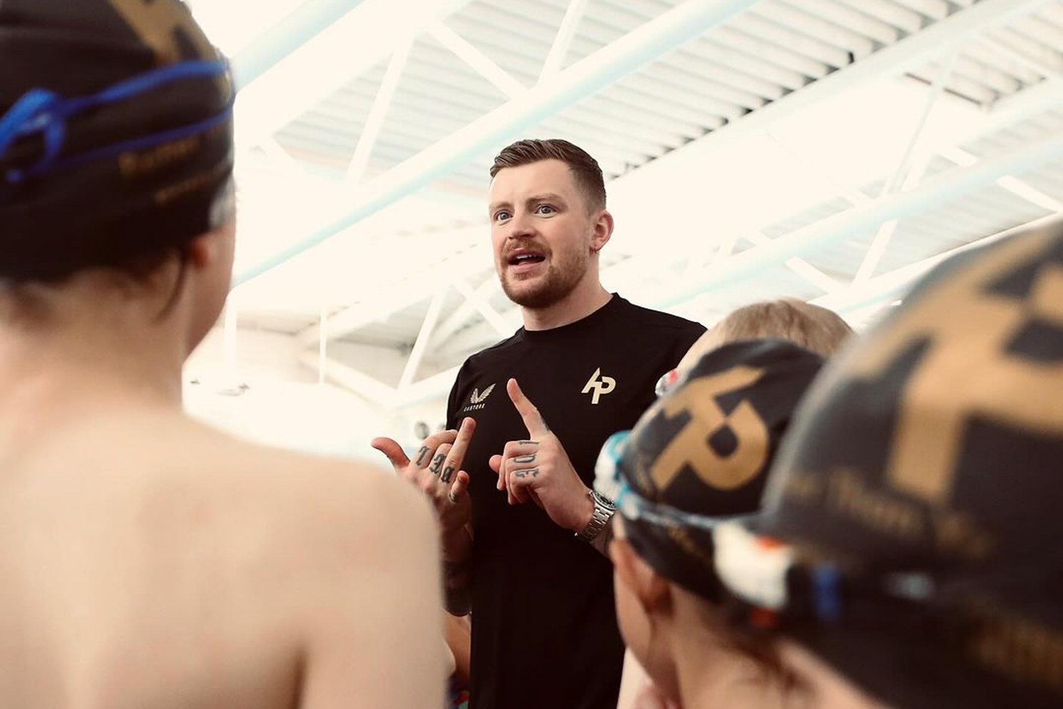 VDV tim thay giun trong thuc an Lang Olympic hinh anh