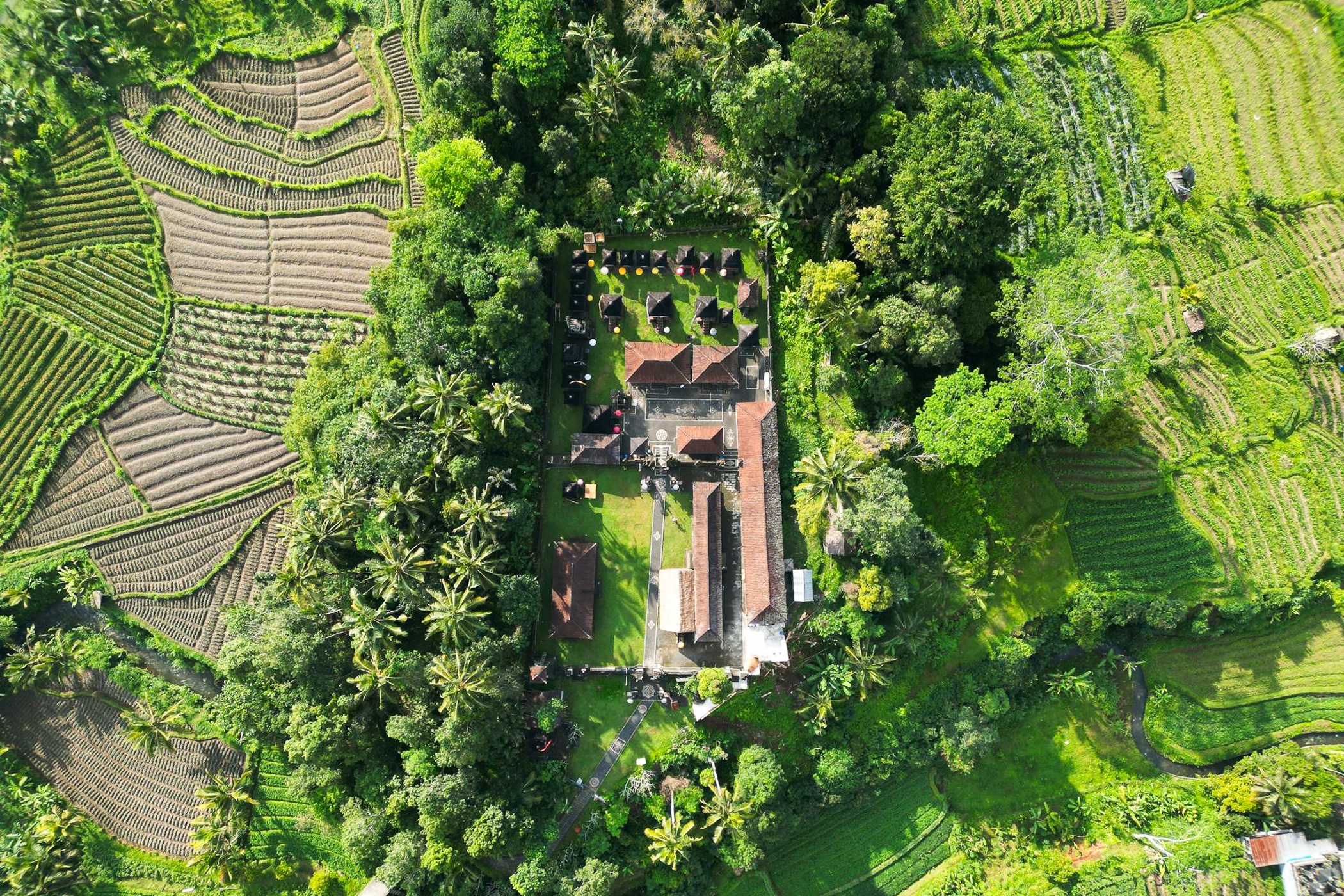 Bali khong muon bien dong lua thanh biet thu du lich hinh anh