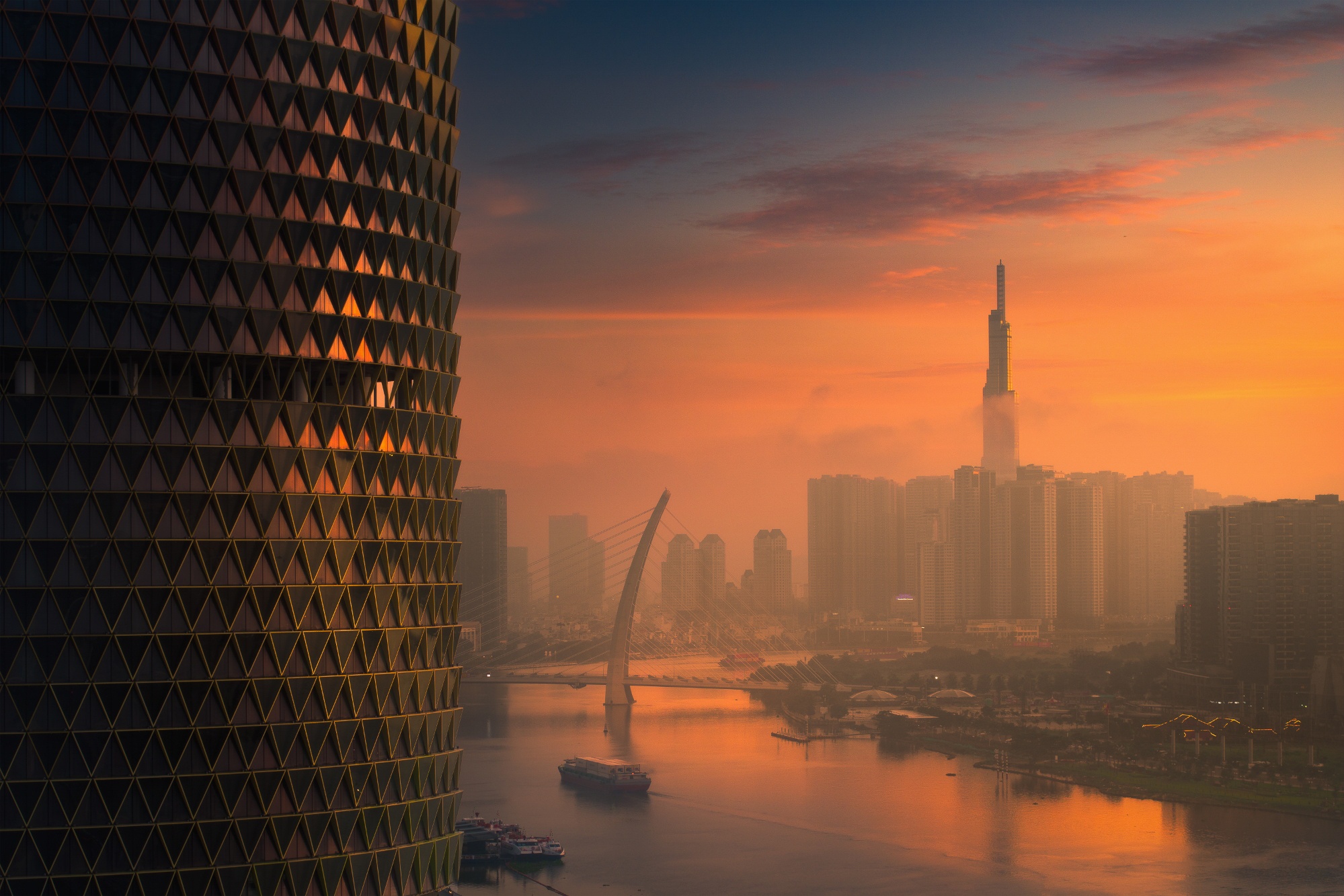 Toi ngam TP.HCM 'dat vang' tu tren cao hinh anh