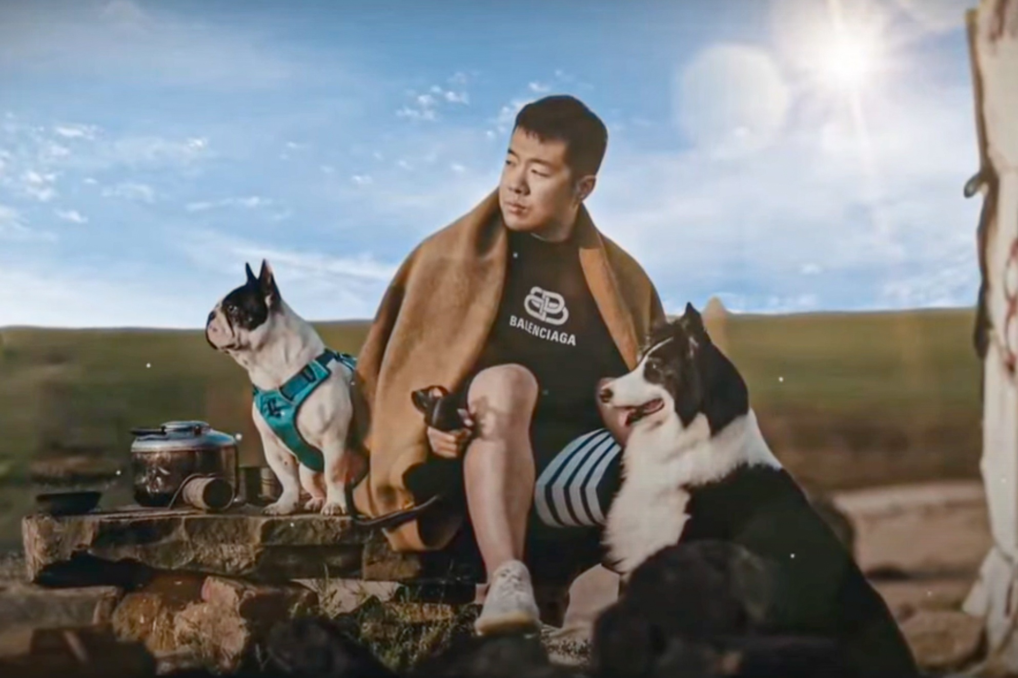 Trao luu chi hang nghin USD dua cho, meo di du lich o Trung Quoc hinh anh