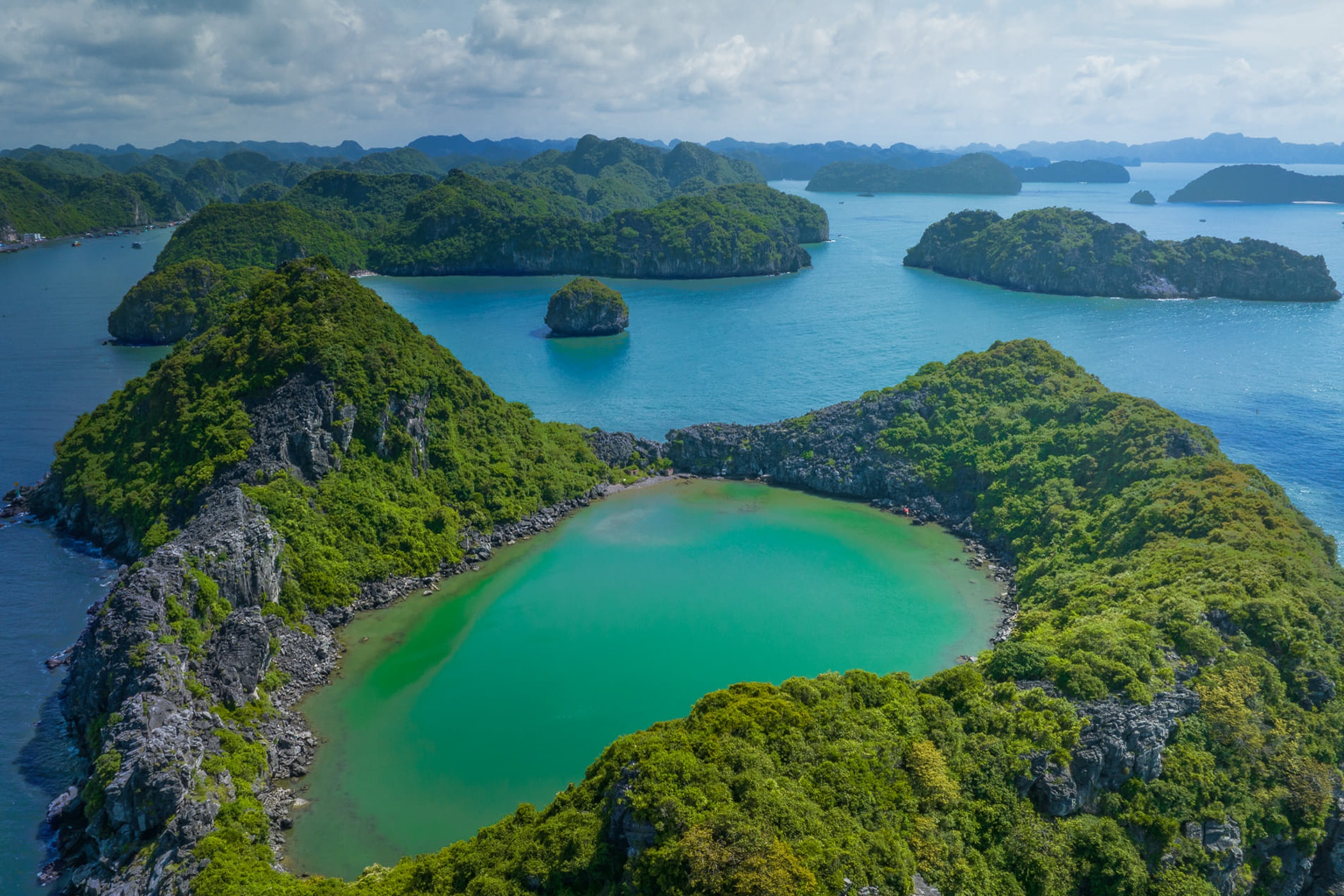 Tour ty phu Ha Long anh 8