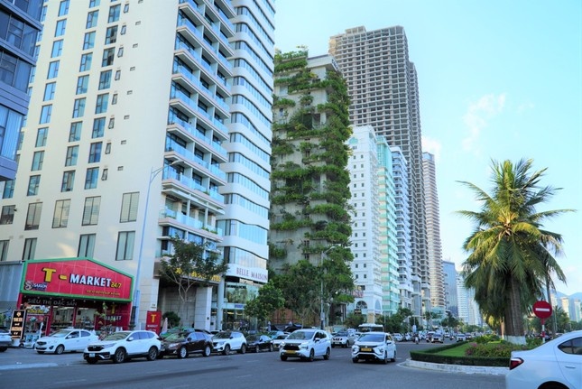 Khach san ven bien Da Nang kin khach ngoai dip Giang sinh hinh anh