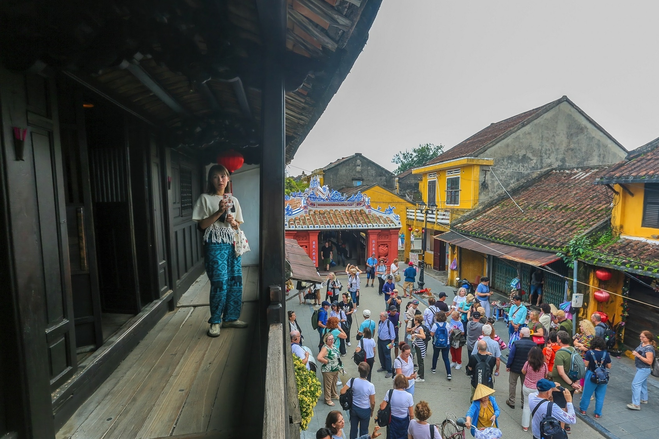 Ben trong nha co 244 tuoi vi the dac dia bac nhat Hoi An hinh anh