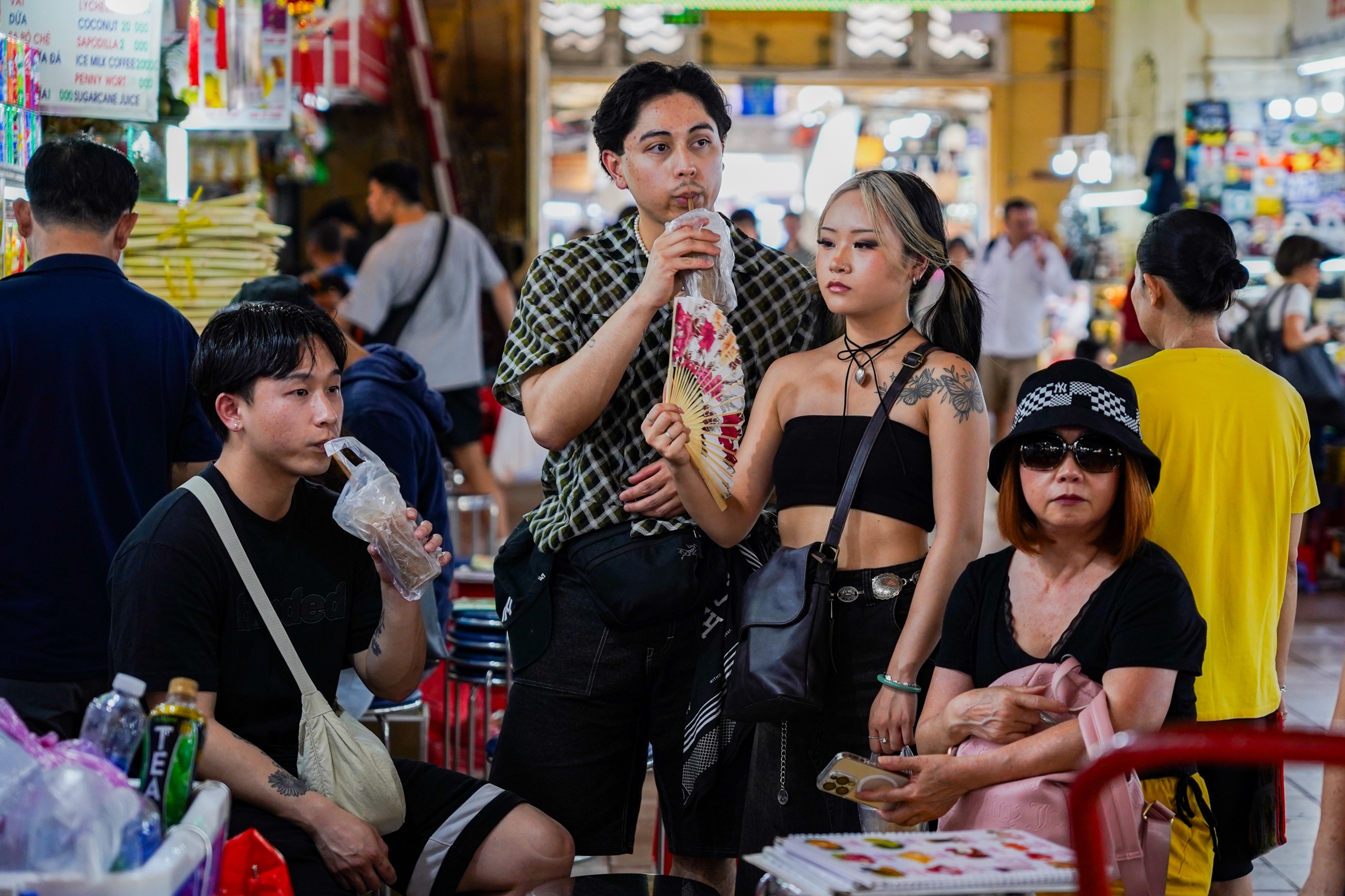 Ha Noi, TP.HCM lot top thanh pho khien khach cang thang vi nong am hinh anh