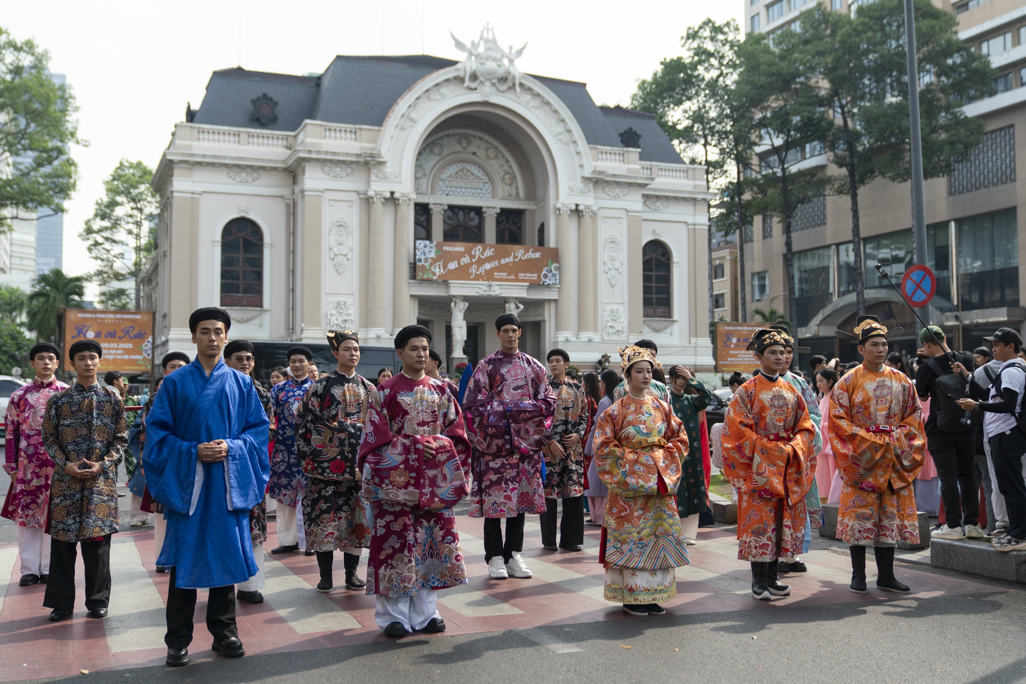 Le hoi Ao dai 2025 anh 3