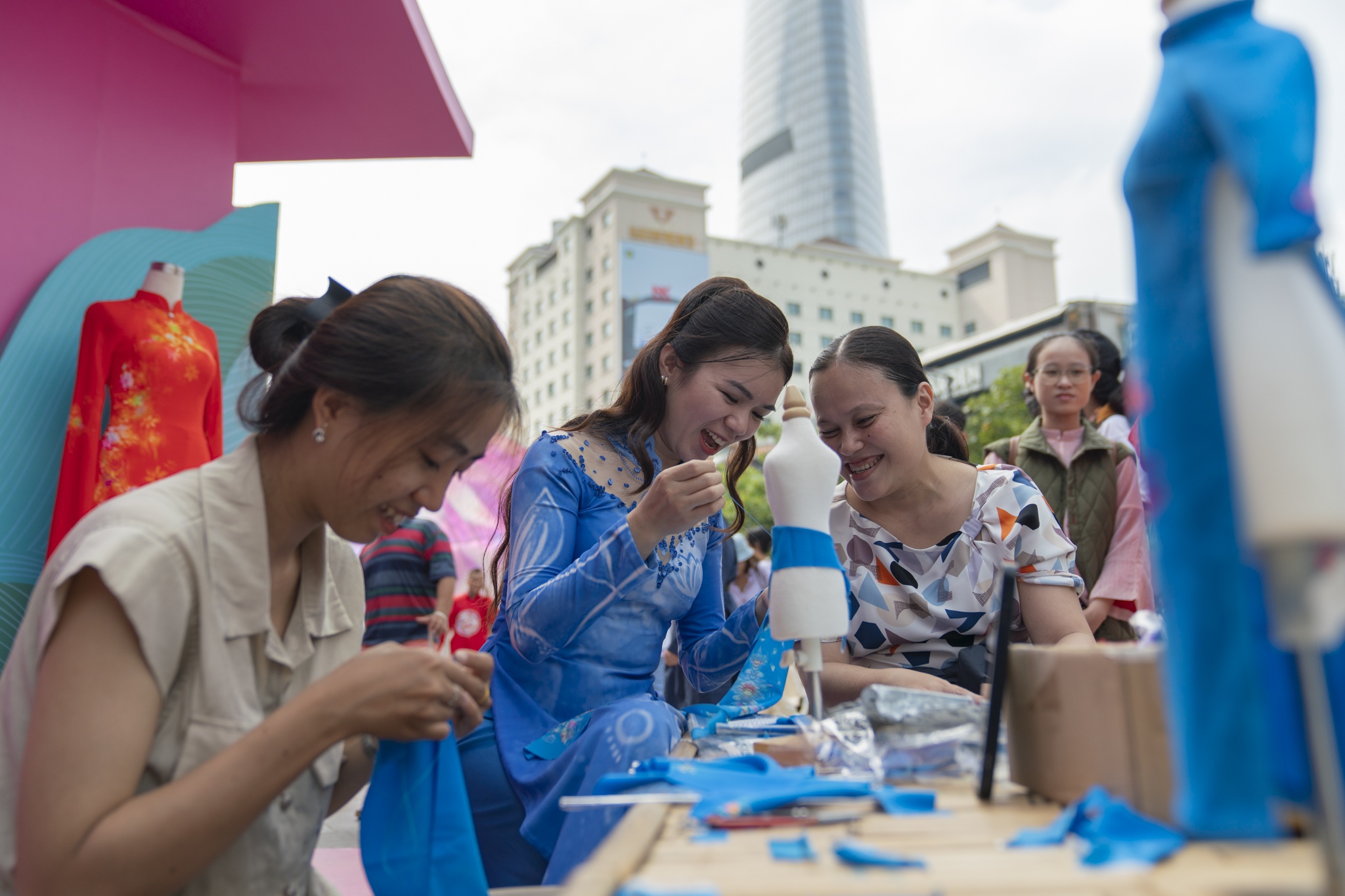 Le hoi Ao dai 2025 anh 16