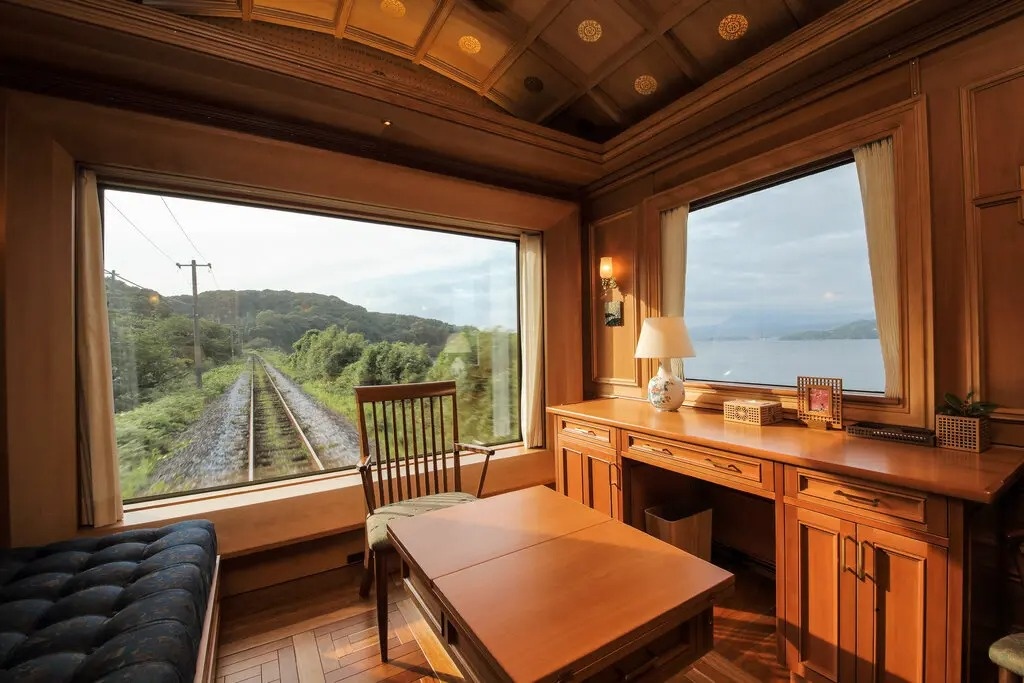 Chi hang nghin USD di tau hoa xa xi khap the gioi hinh anh