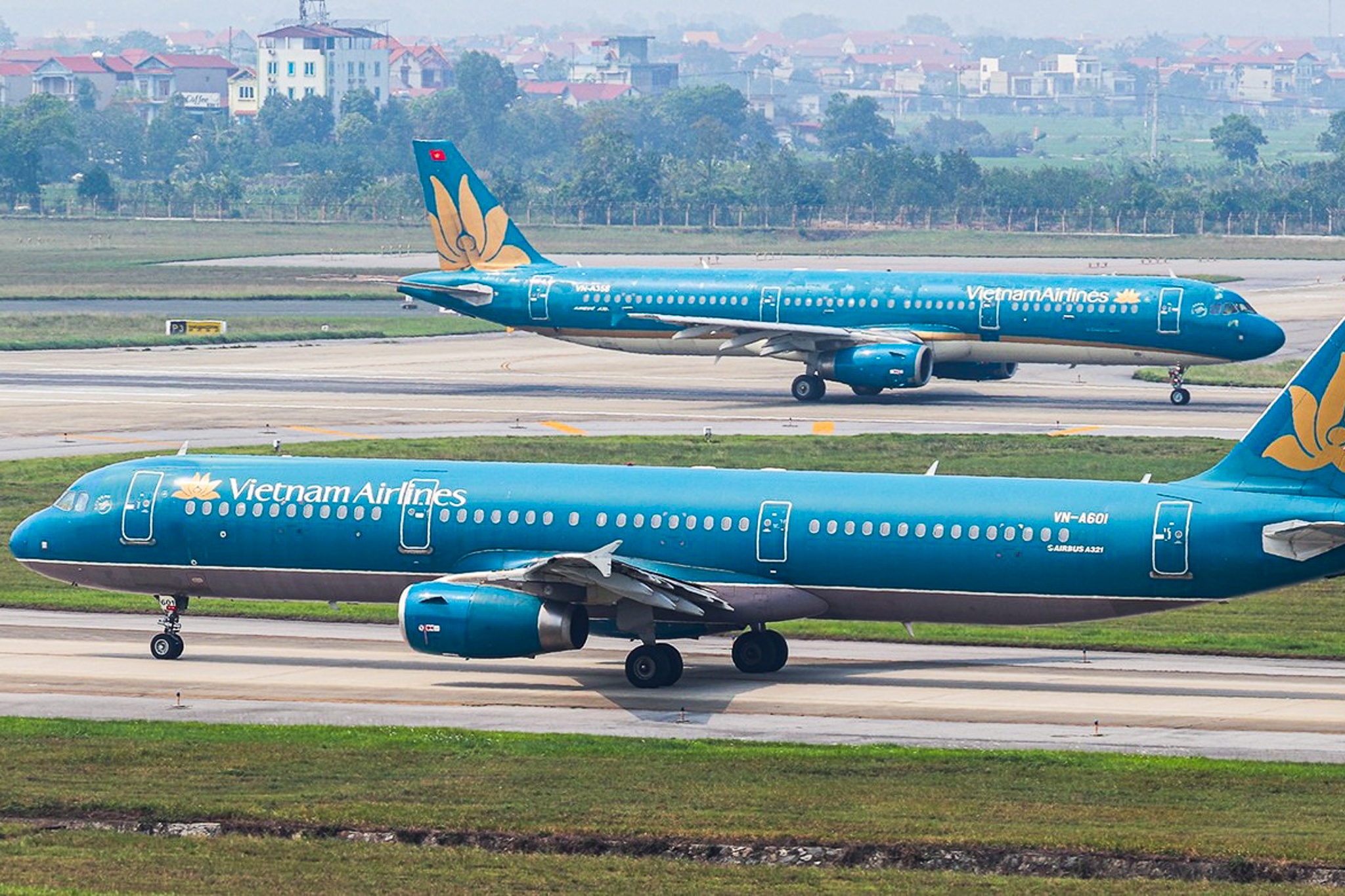 Gia ve may bay Tet hien ra sao? hinh anh