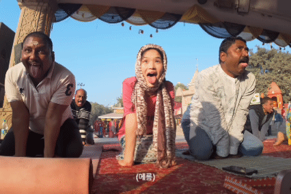 Cô gái Hàn Quốc nổi tiếng khi quay vlog một mình đến Ấn Độ