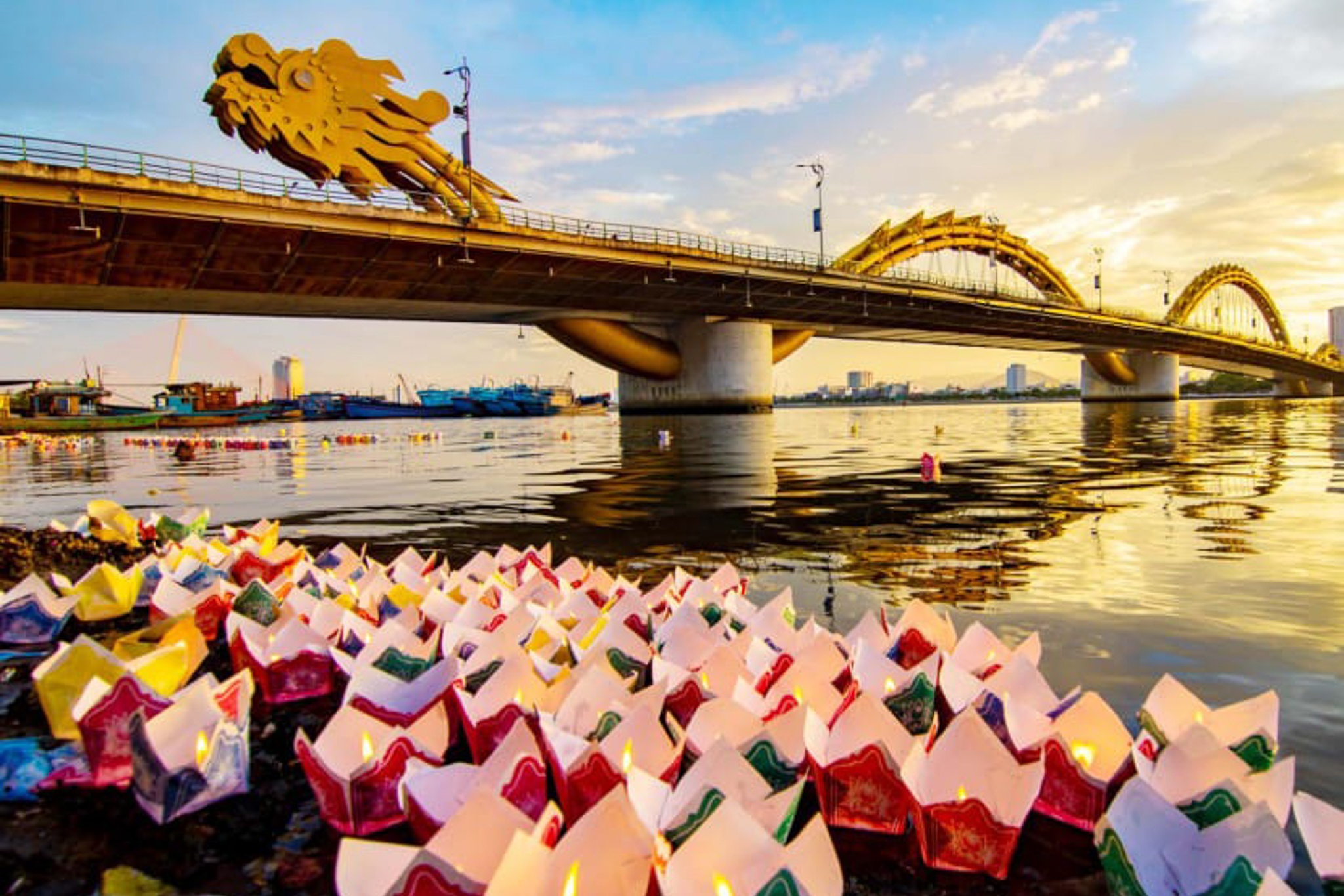 72 gio o Da Nang qua con mat phong vien Singapore hinh anh