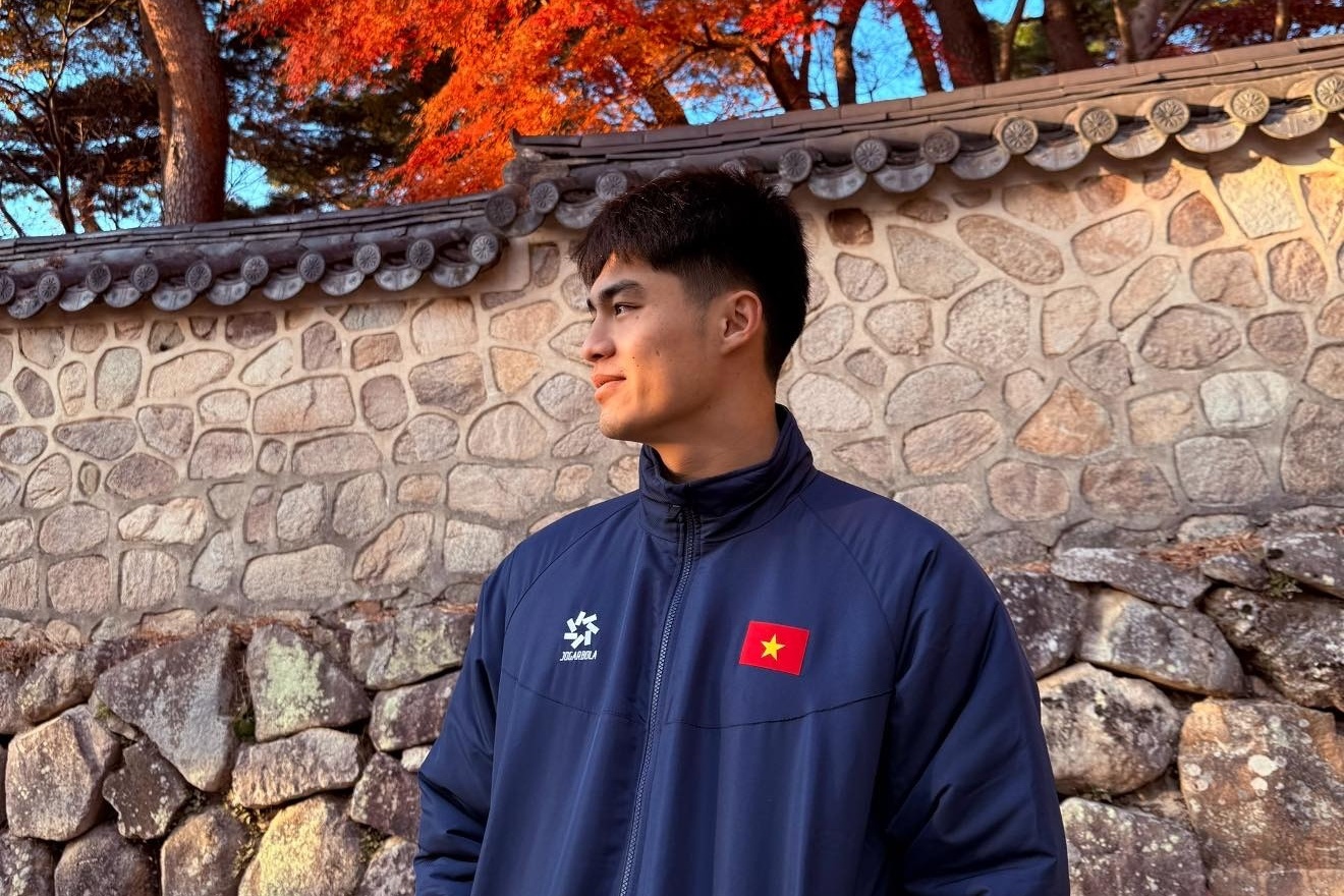 Loat anh du lich cua 'hot boy' U23 Viet Nam hinh anh
