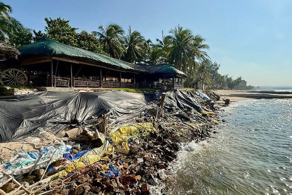 Bien dang canh quan bien Mui Ne hinh anh