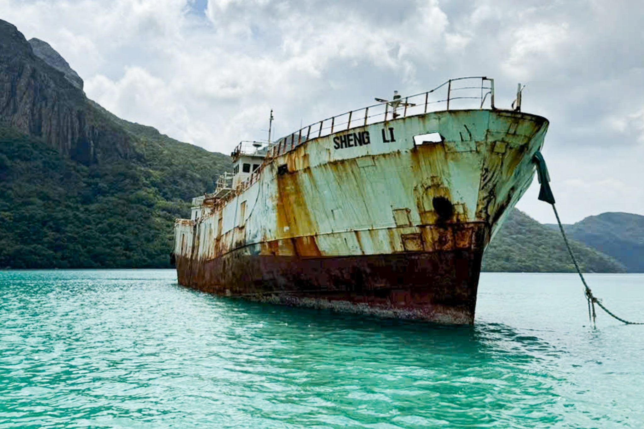 De xuat 'so phan' tau sap bi danh chim o Con Dao hinh anh