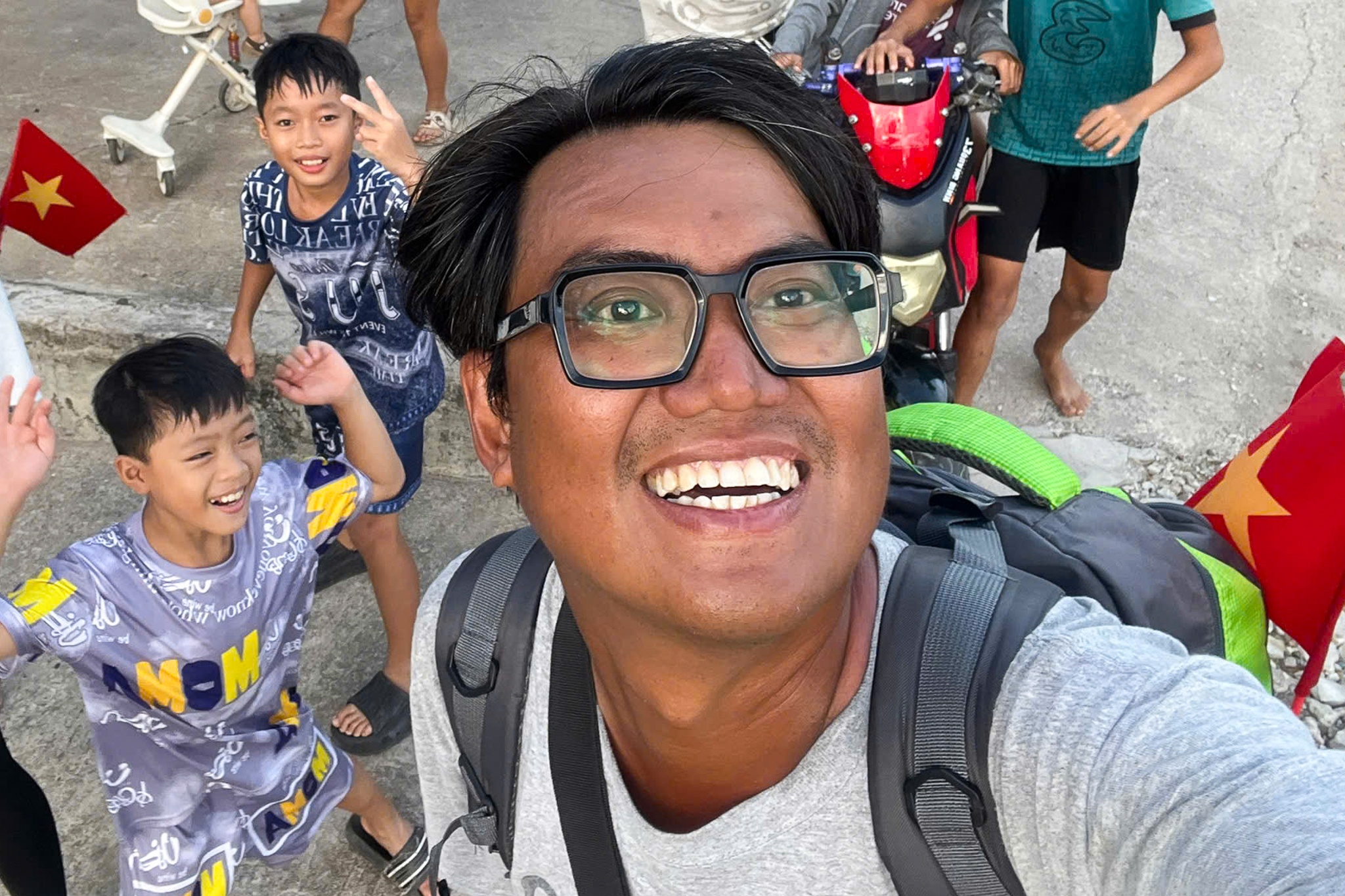 Toi di bo 1.700 km ra Ha Noi don 2/9 hinh anh