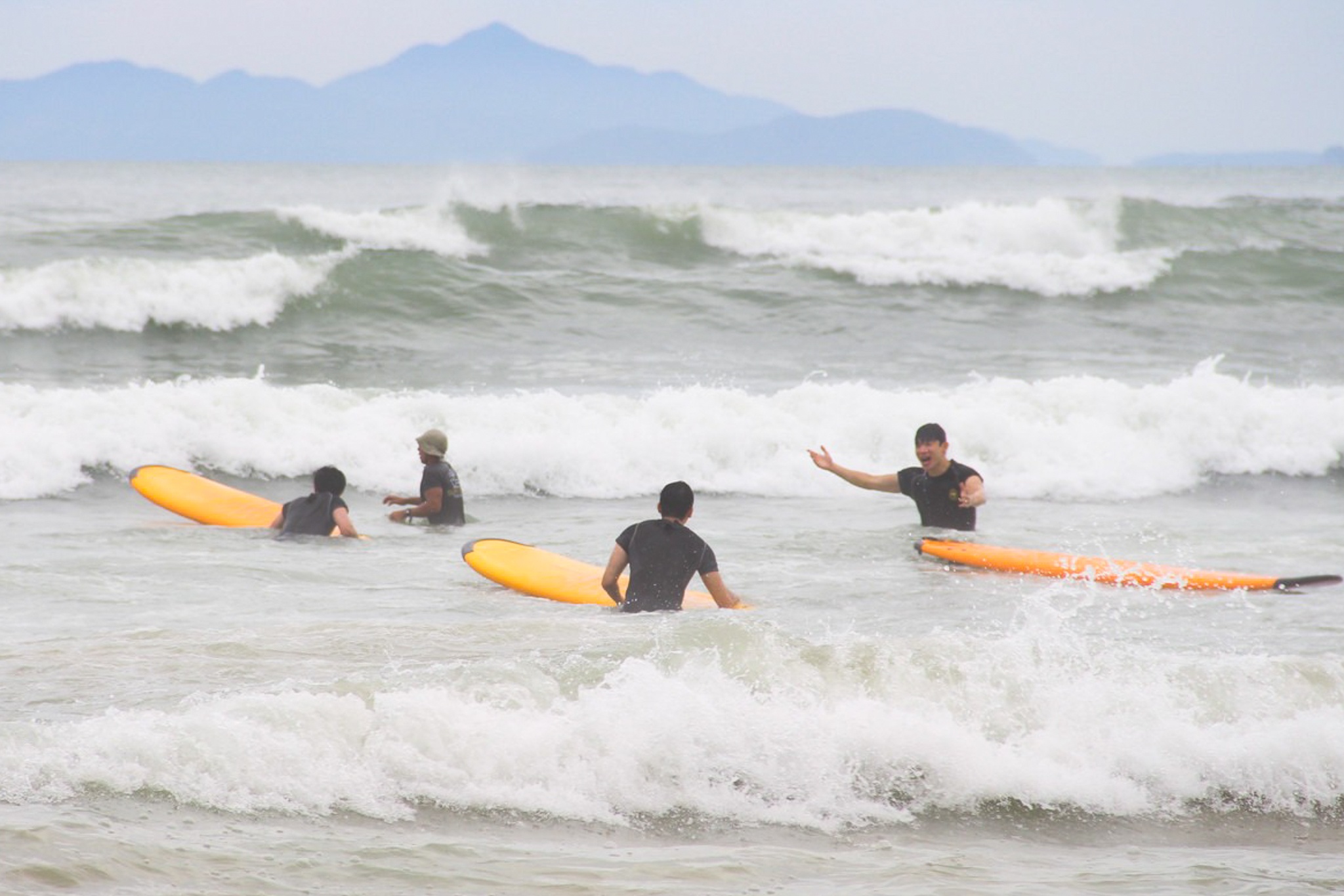 Van vo tu tam bien Da Nang truoc bao so 5 hinh anh