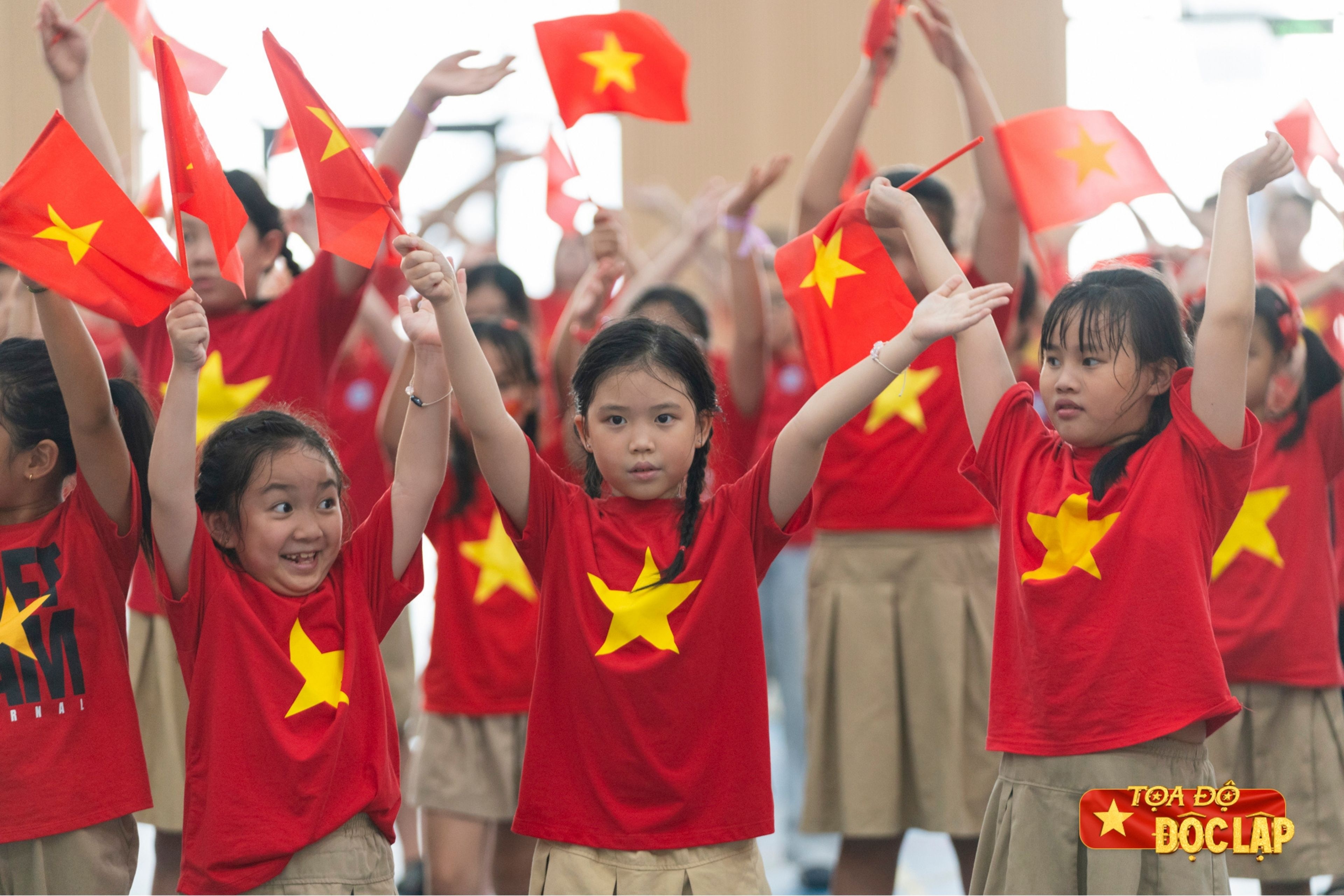 Flashmob Lễ hội Độc Lập, Flashmob Quốc khánh Hà Nội, Lễ hội Độc Lập 2/9,  Người trẻ flashmob,  Quốc khánh 2/9, Biểu diễn flashmob Hà Nội, Cung Thiếu nhi Hà Nội ảnh 3 Flashmob Le hoi Doc Lap, Flashmob Quoc khanh Ha Noi, Le hoi Doc Lap 2/9,  Nguoi tre flashmob,  Quoc khanh 2/9, Bieu dien flashmob Ha Noi, Cung Thieu nhi Ha Noi anh 3