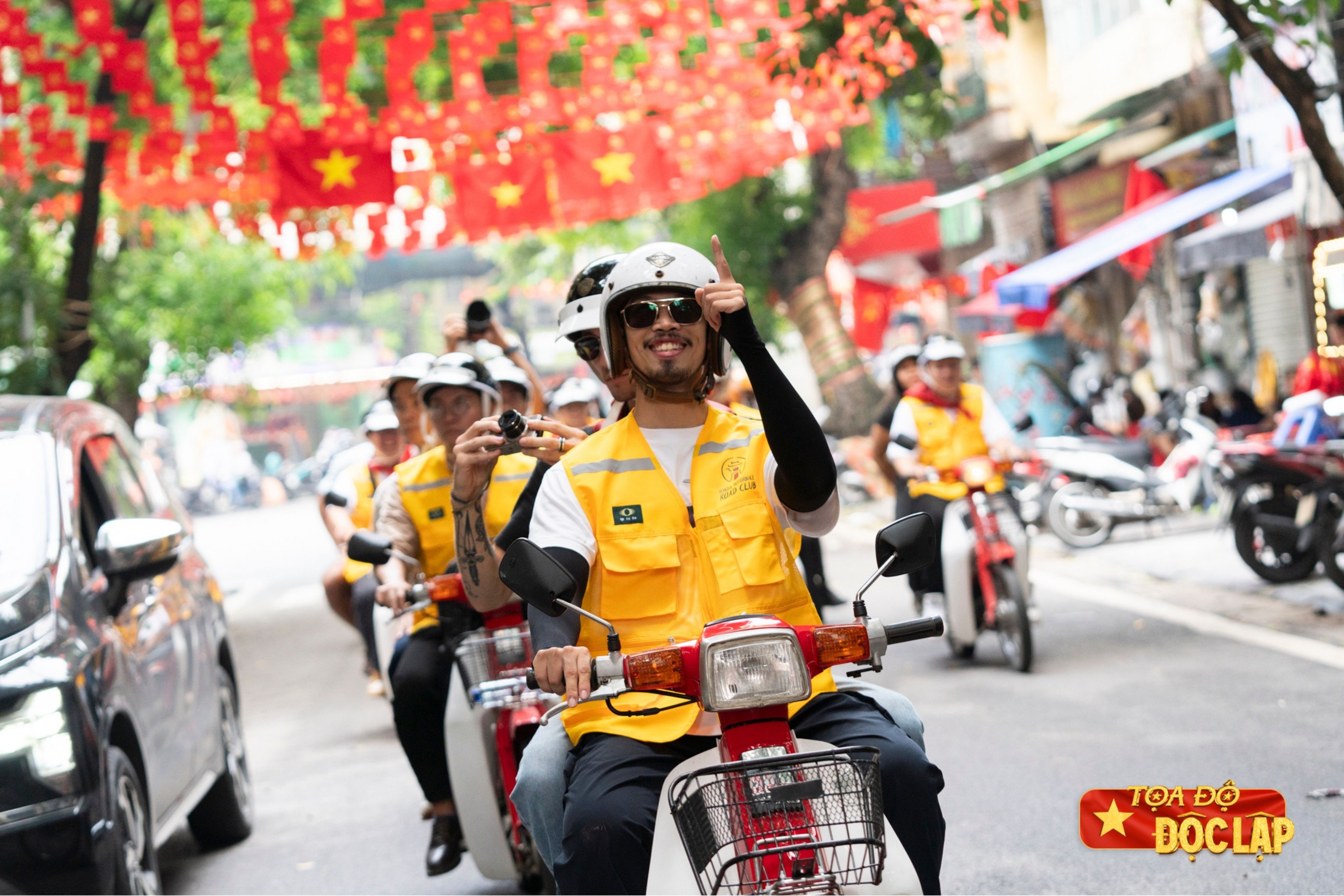 Tour xe Doc Lap anh 1