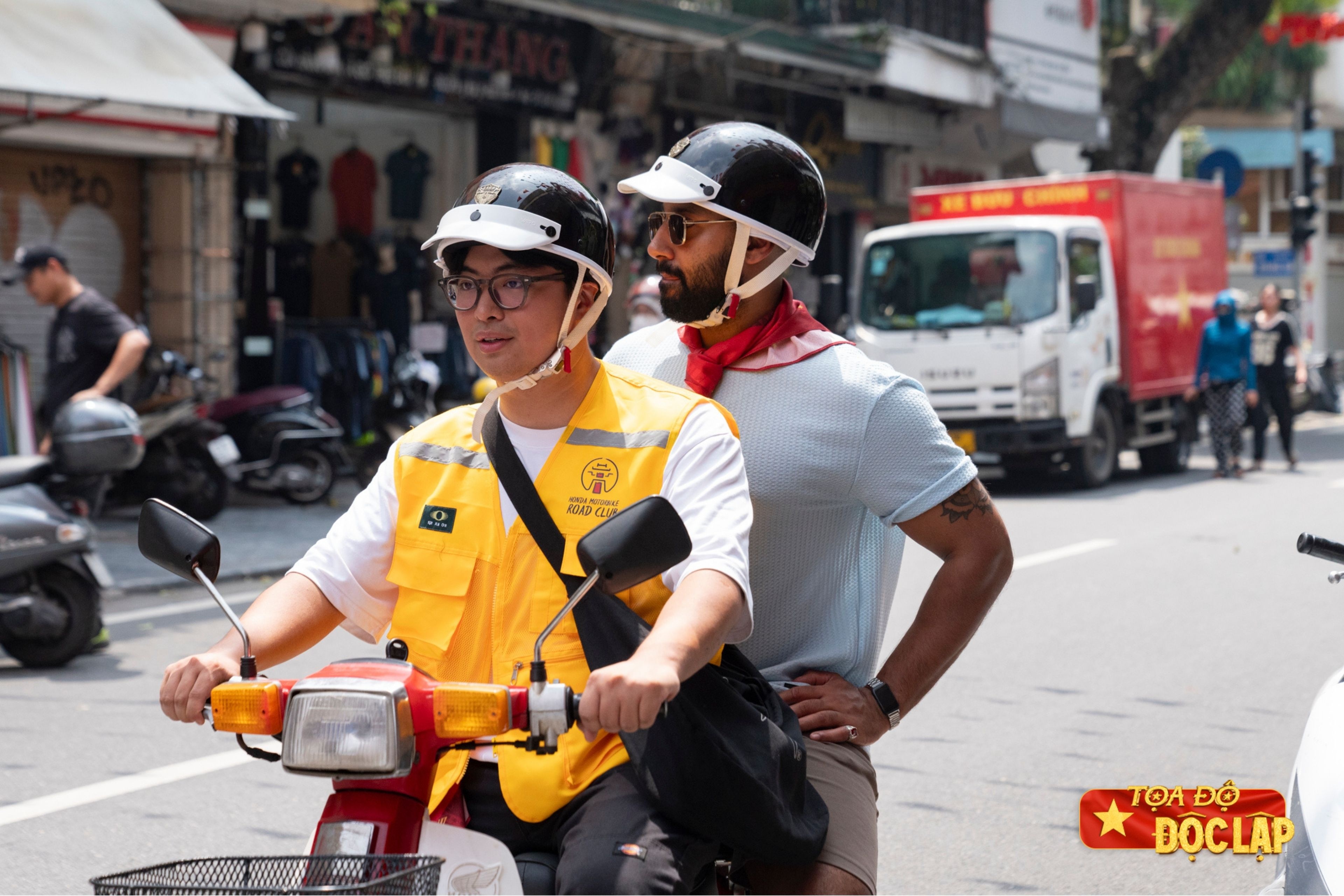 Tour xe Doc Lap anh 11
