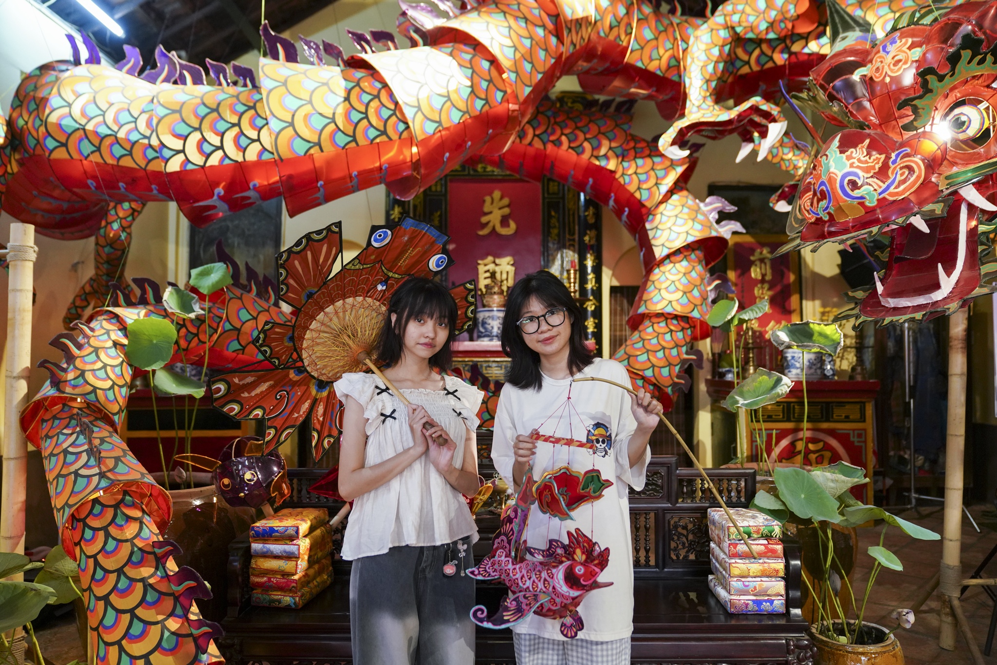 Rong dai 12 m trong quan ca phe concept Trung thu o TP.HCM hinh anh