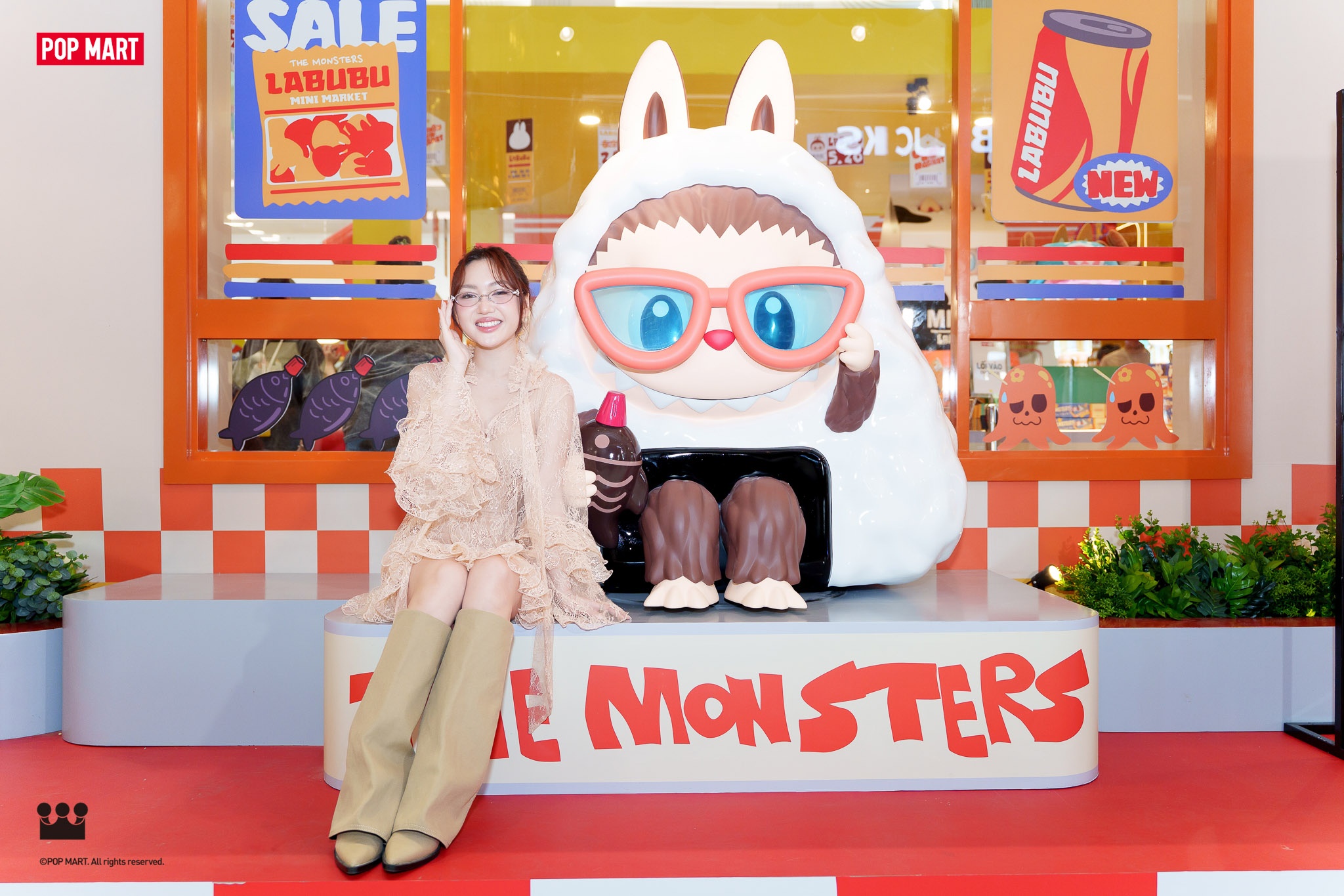 LABUBU khuay dao gioi tre voi su kien Wacky Mart Pop-up hinh anh