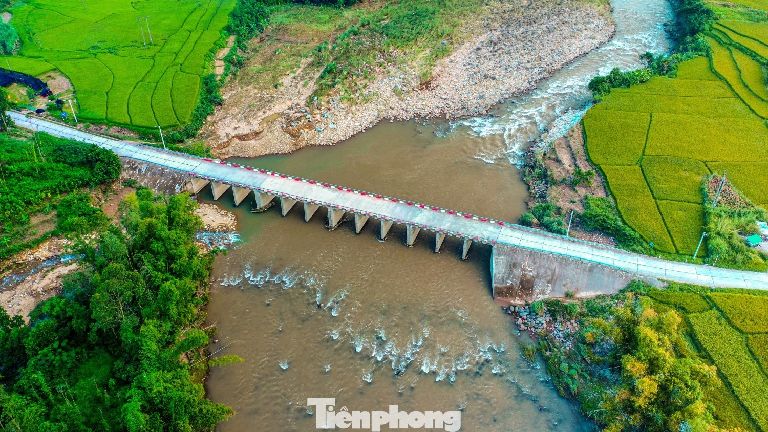 Ruong bac thang Luc Hon anh 13