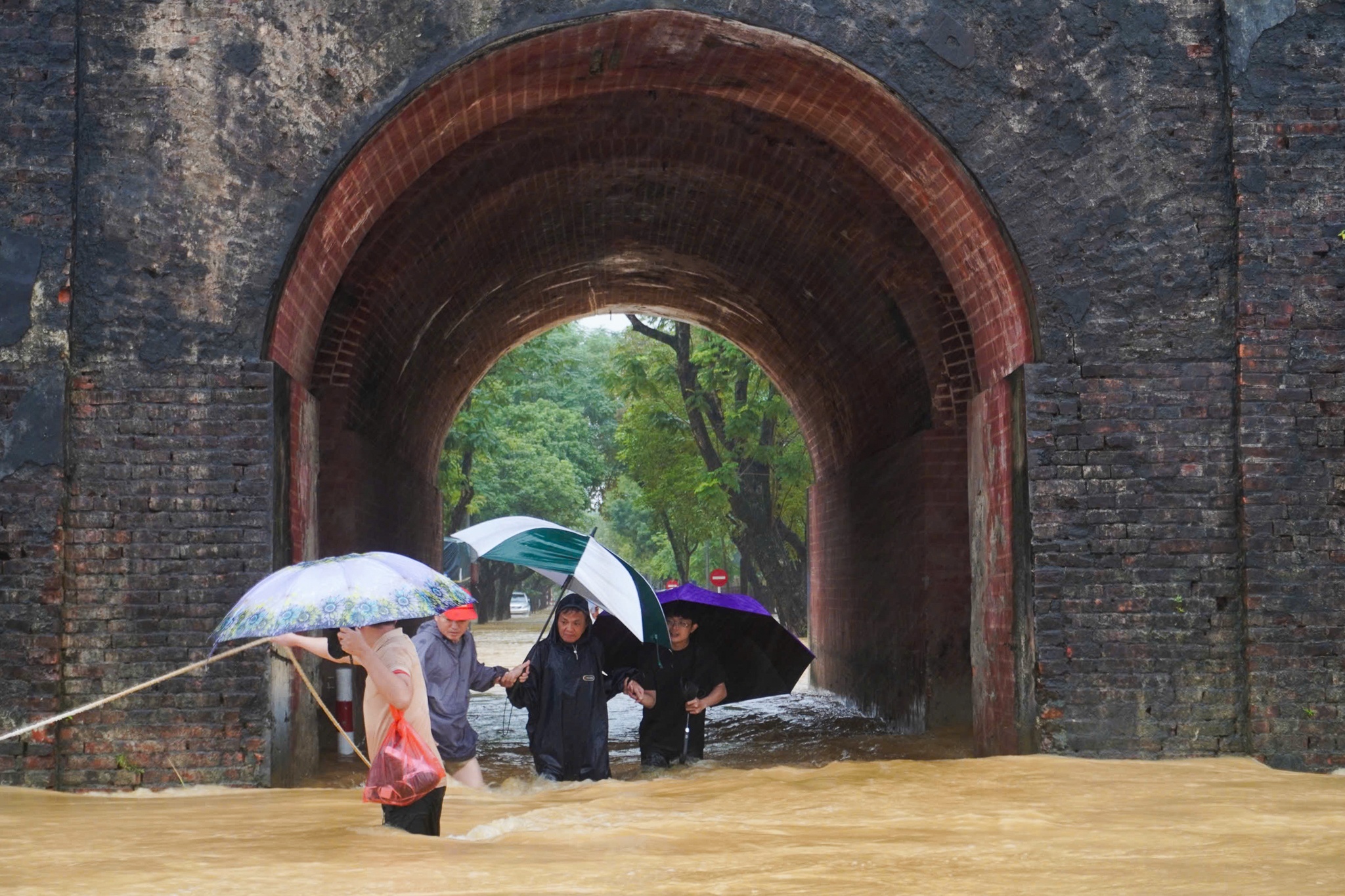Kinh thành Huế lũ ảnh 6 Kinh thanh Hue lu anh 6