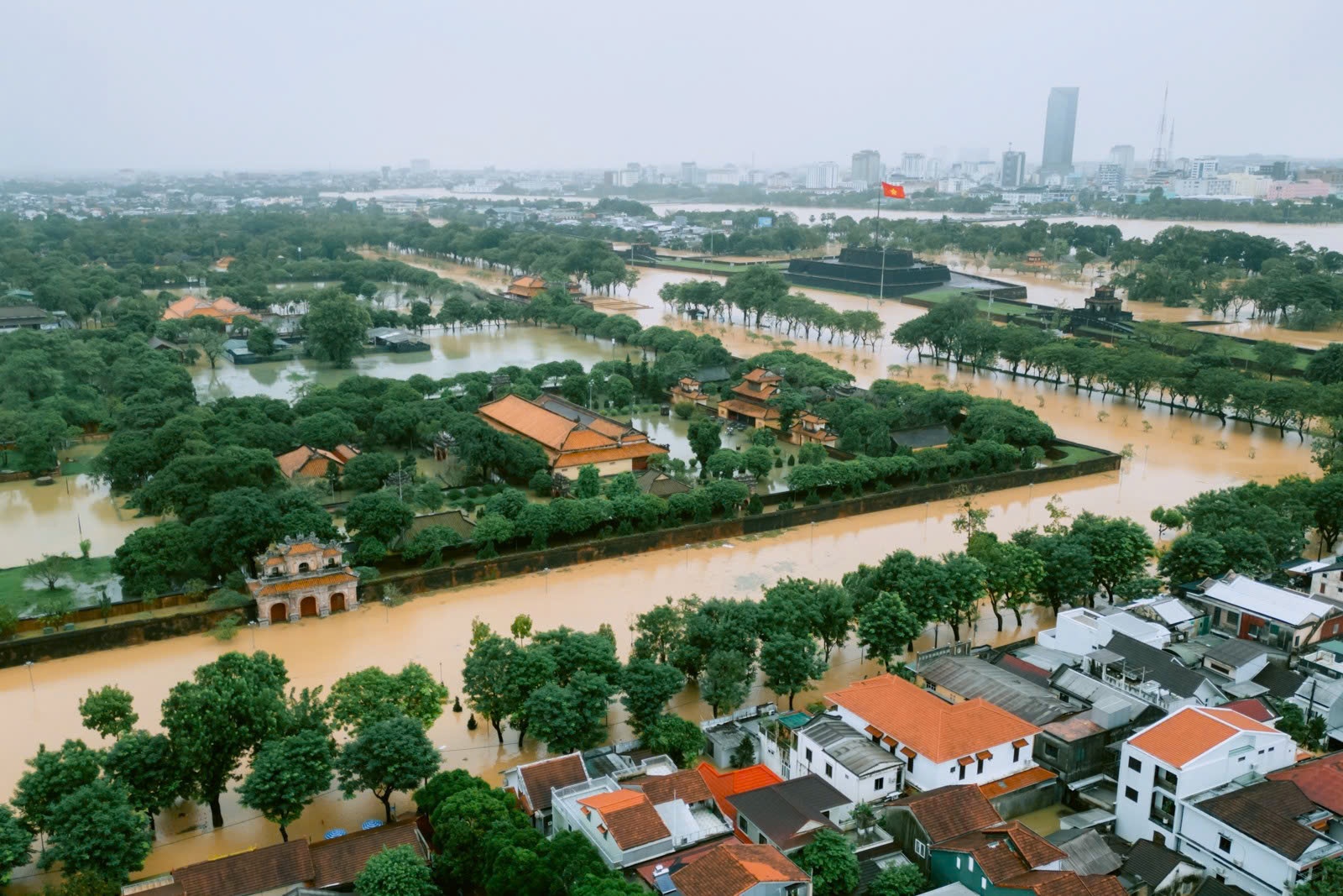 Kinh thành Huế lũ ảnh 1 Kinh thanh Hue lu anh 1