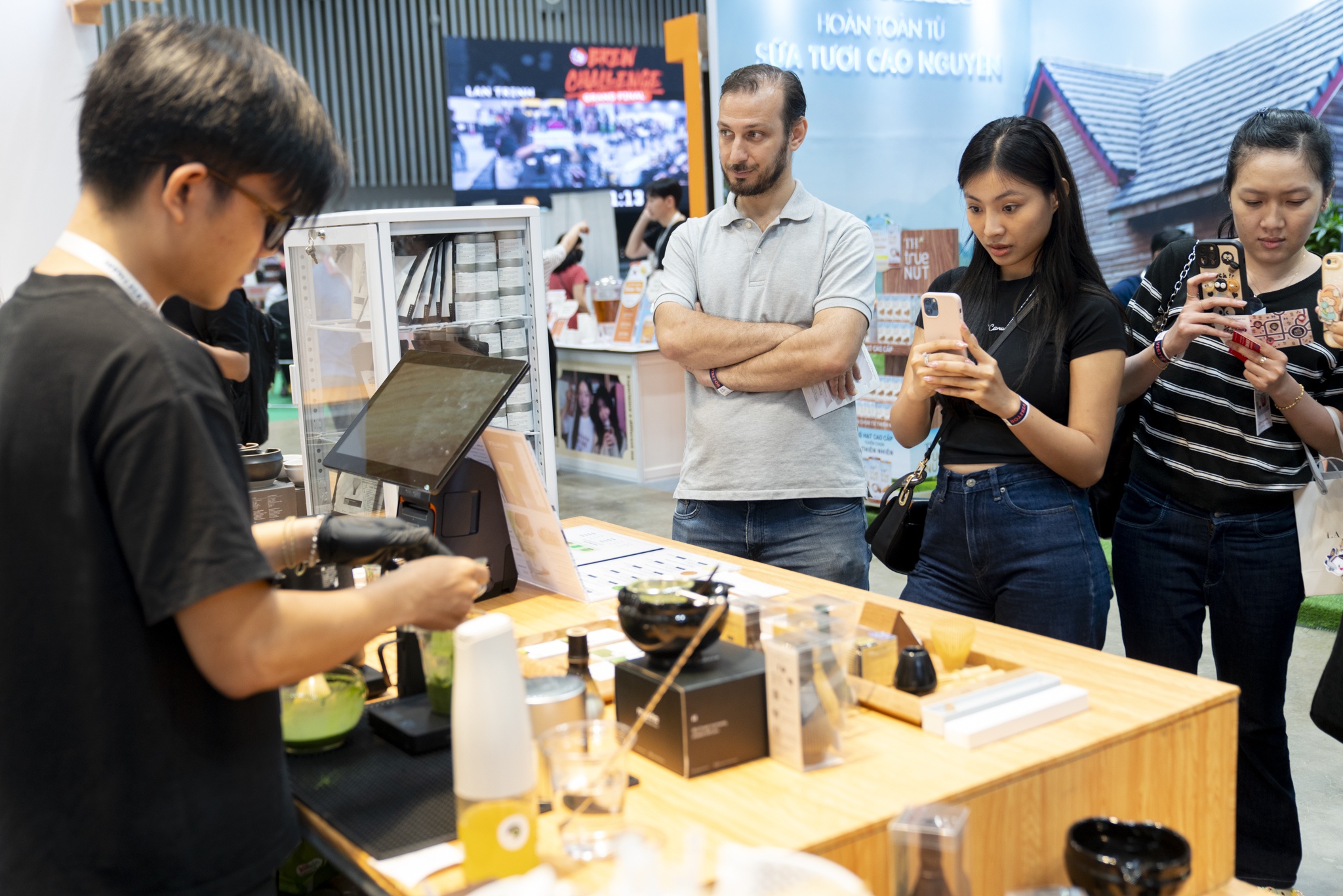 Do uong khong con anh 12