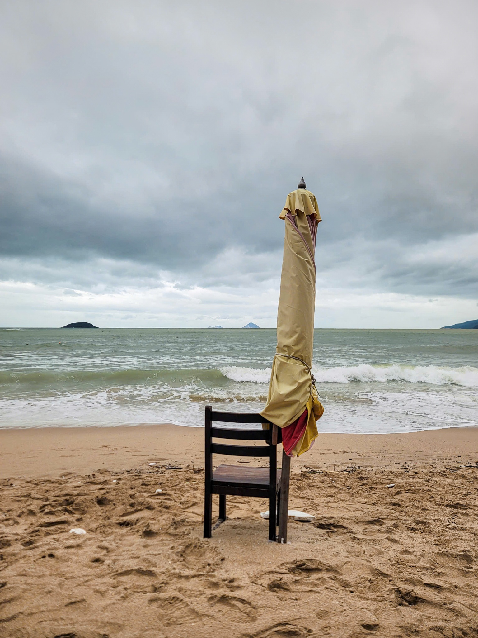 Biển Nha Trang sau lũ ảnh 7 Bien Nha Trang sau lu anh 7