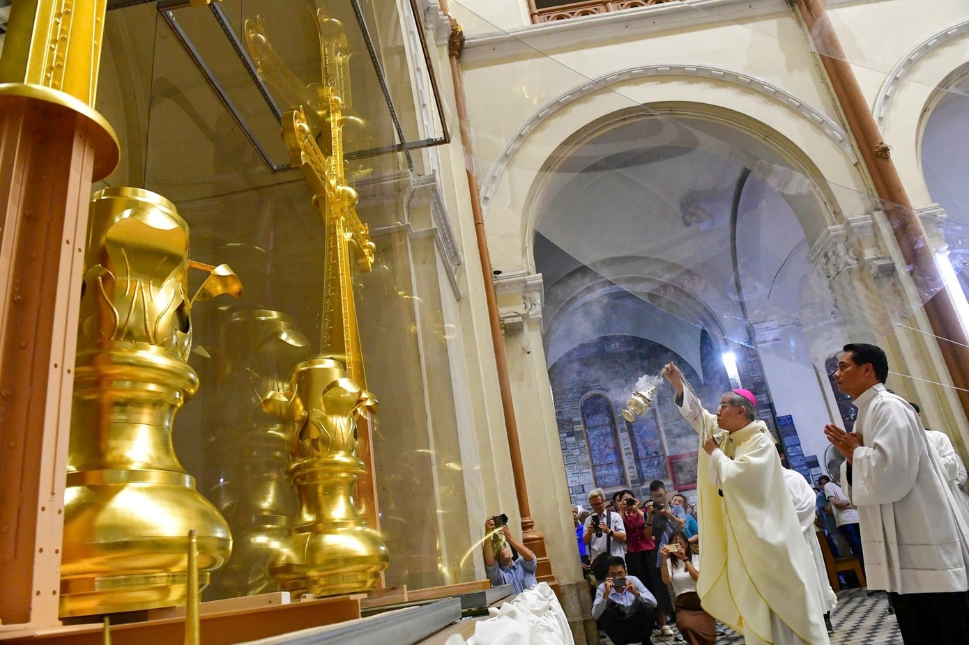 Nha tho Duc Ba anh 4