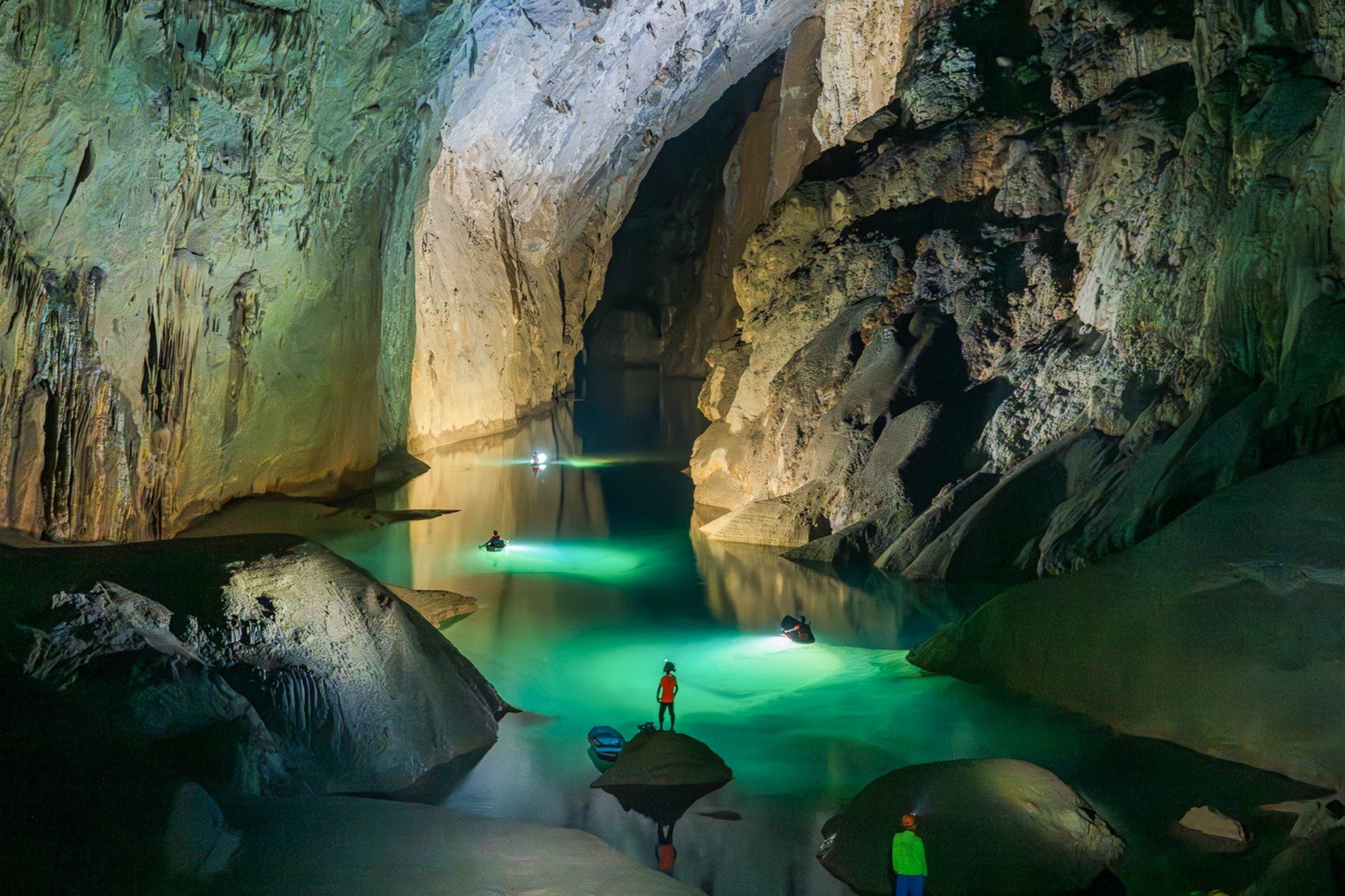 Tour Son Doong kin cho toi cuoi nam 2027 hinh anh