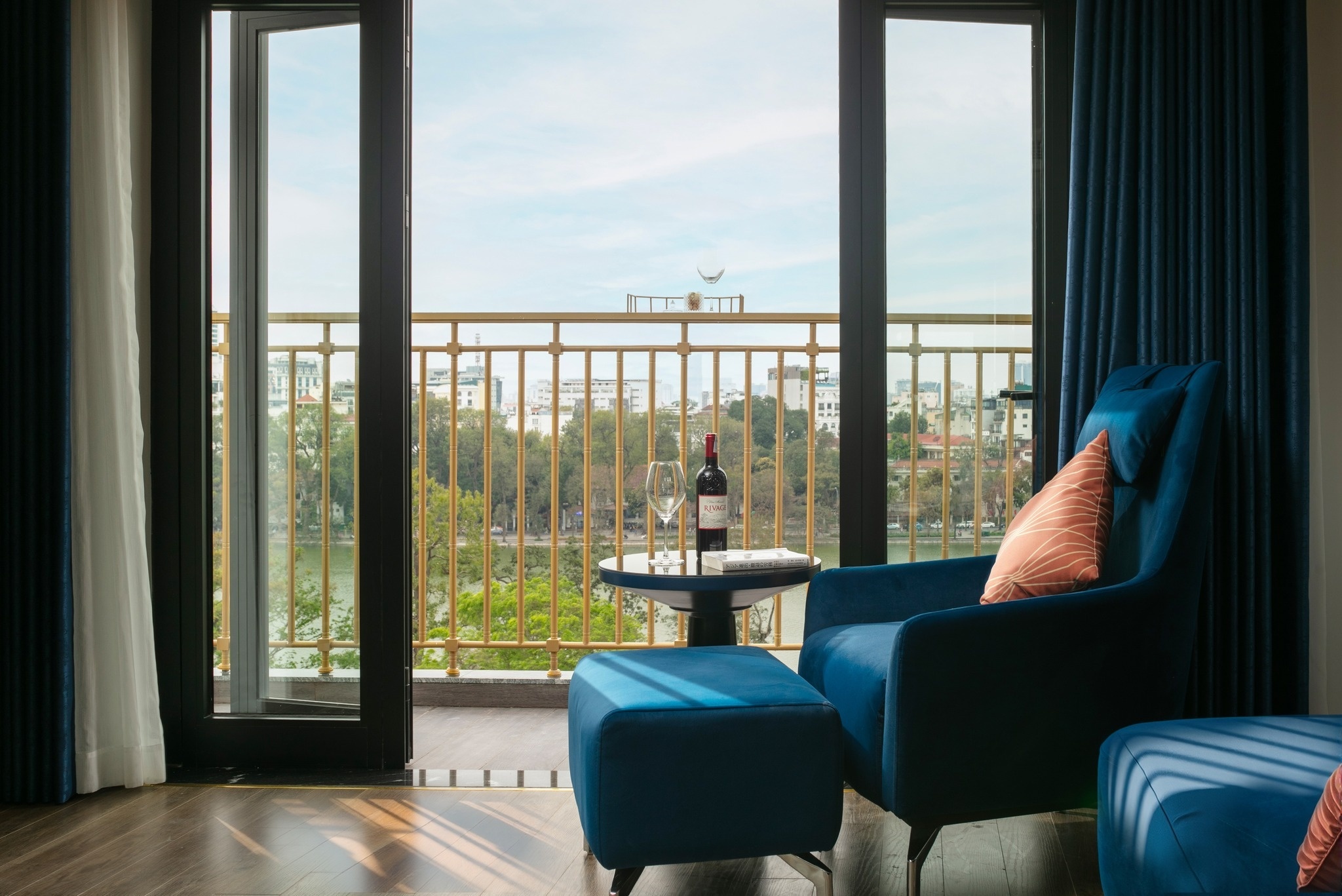 10층 호텔 (사진 11) Khach san 10 tang anh 11