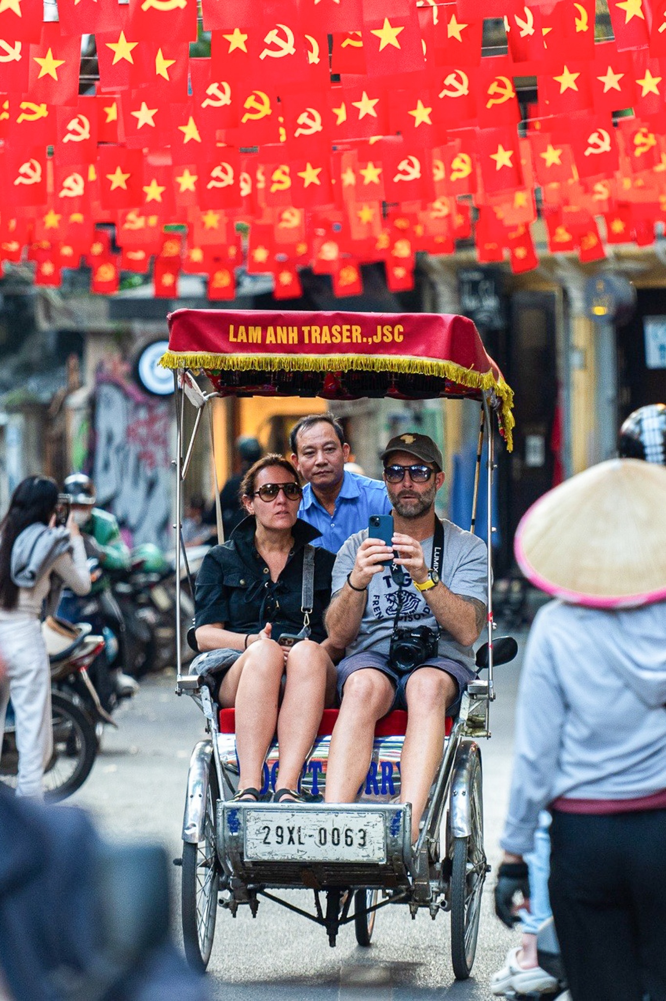 Khach quoc te anh 19