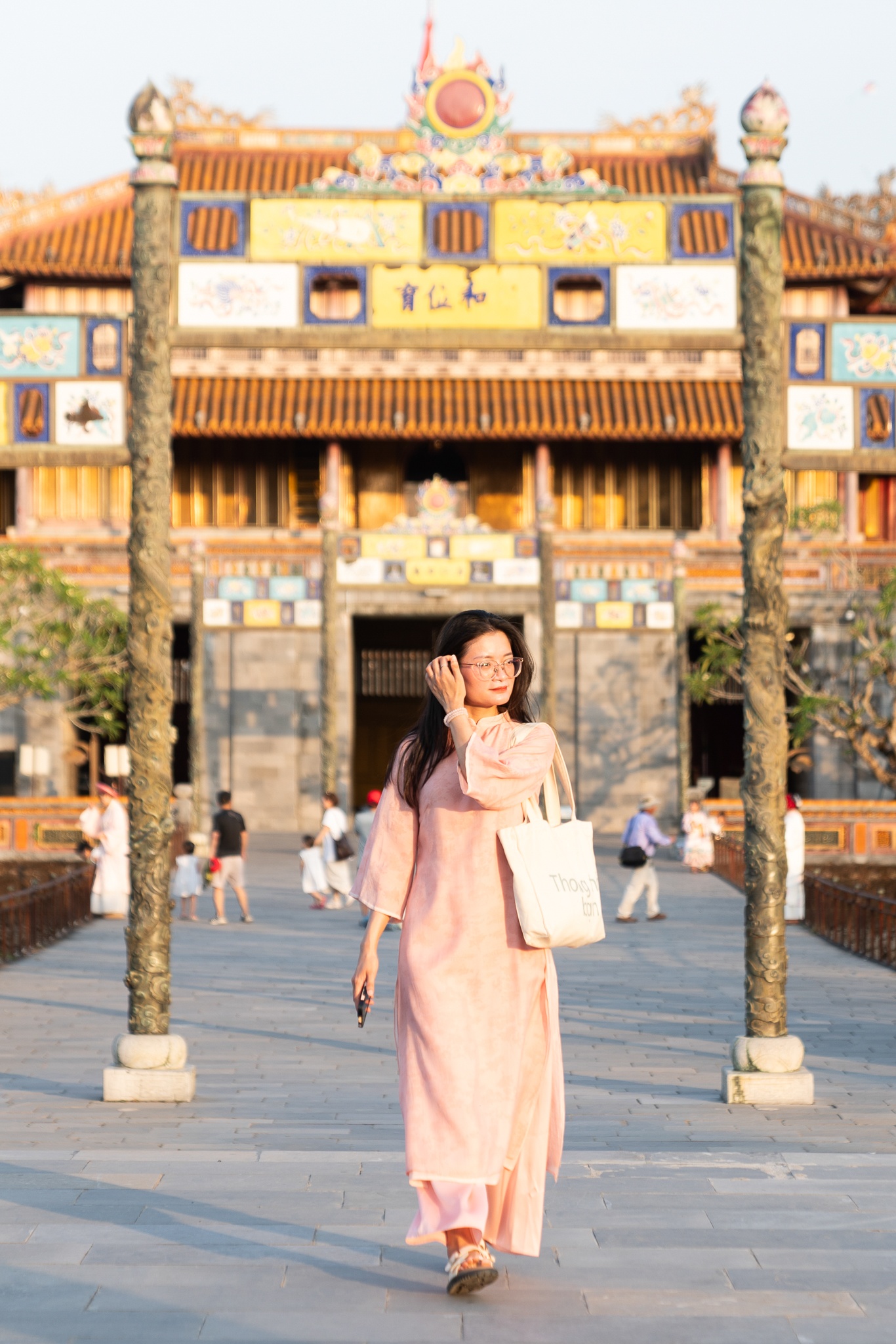 Khach quoc te anh 25