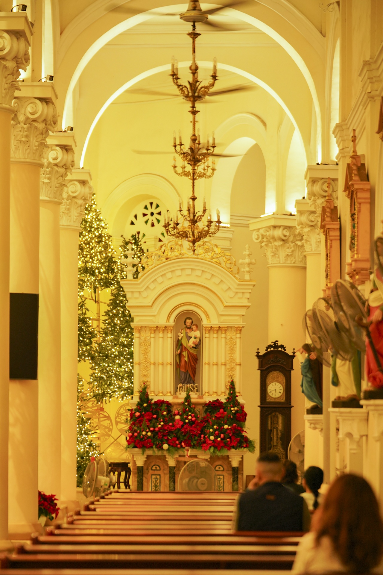 nha tho Tan Dinh anh 4