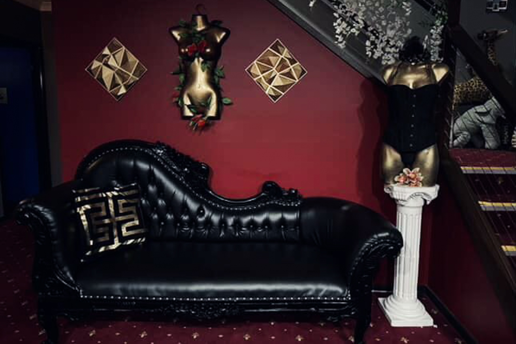 Ben trong nhung 'resort than mat' dang bung no o Australia hinh anh