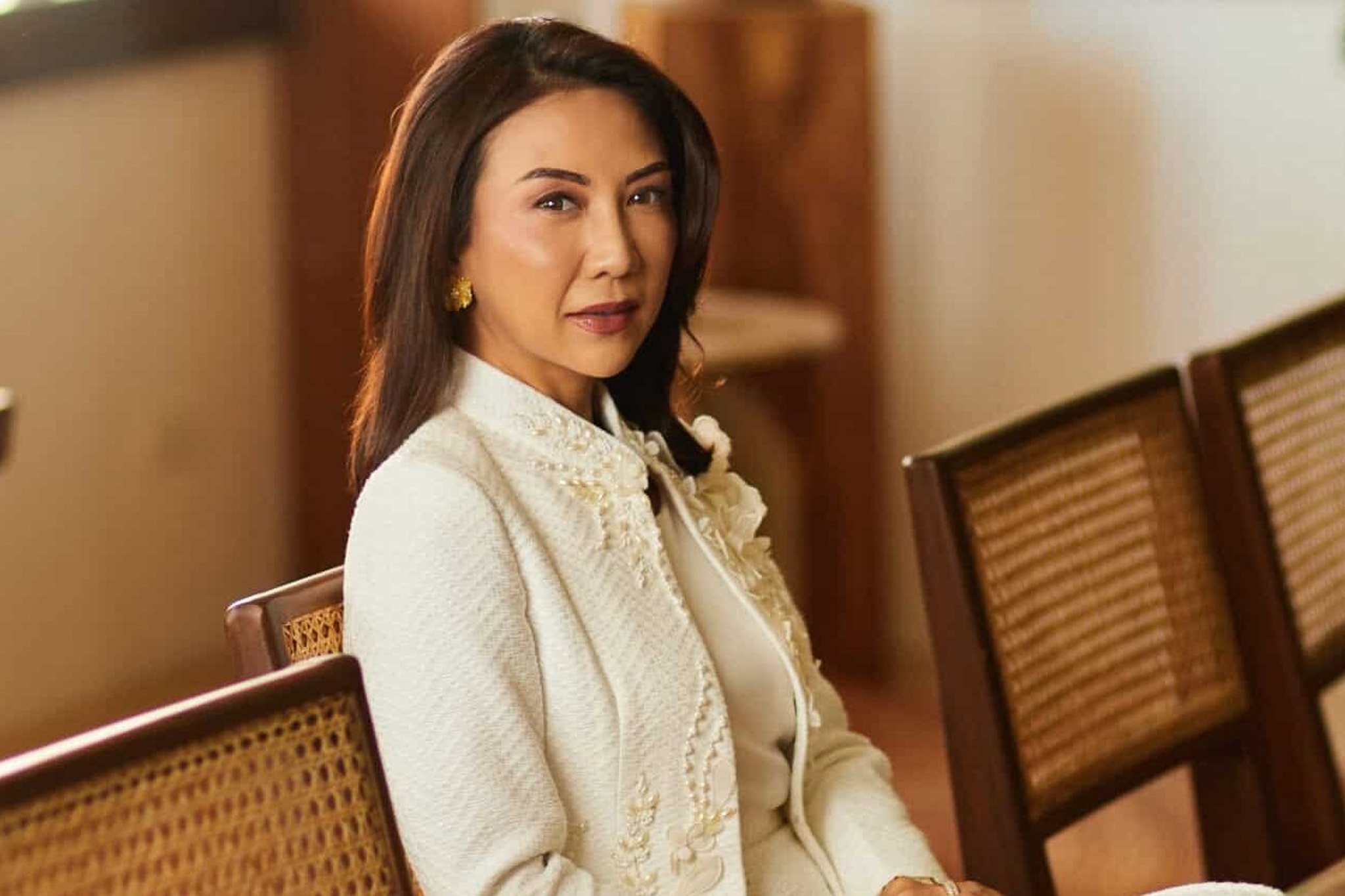 Bia tap chi anh quan chuc du lich gay tranh cai o Philippines hinh anh