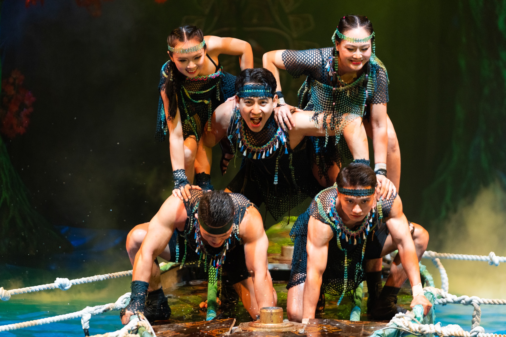 San khau xiec TP.HCM co gi sau con sot 'Vung dat ky bi'? hinh anh