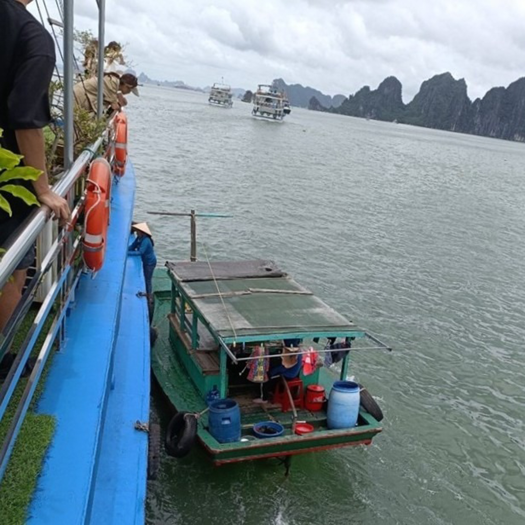 Vinh Ha Long anh 1