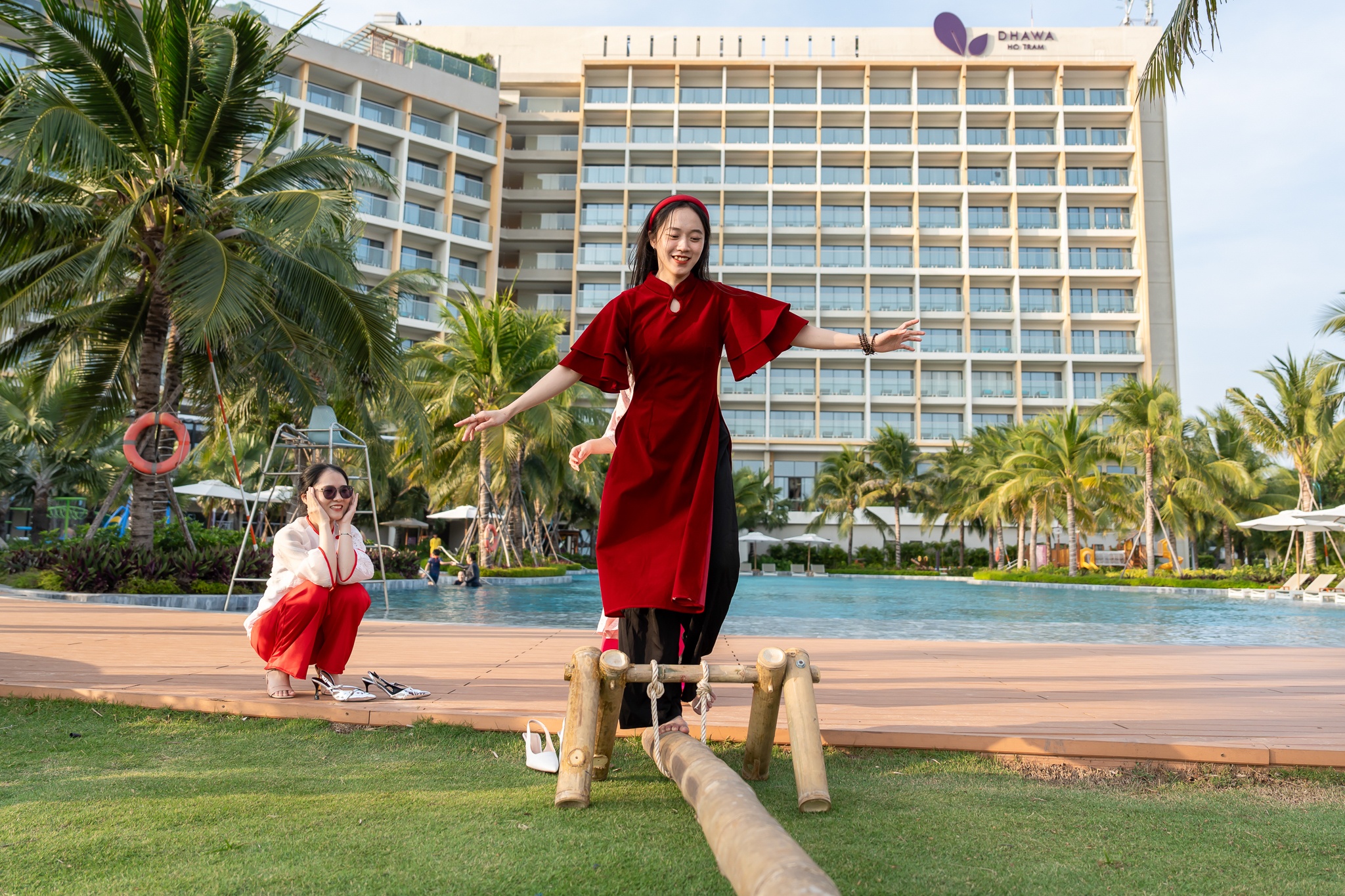 Den resort o Ho Tram ho lo to, goi banh chung Tet hinh anh