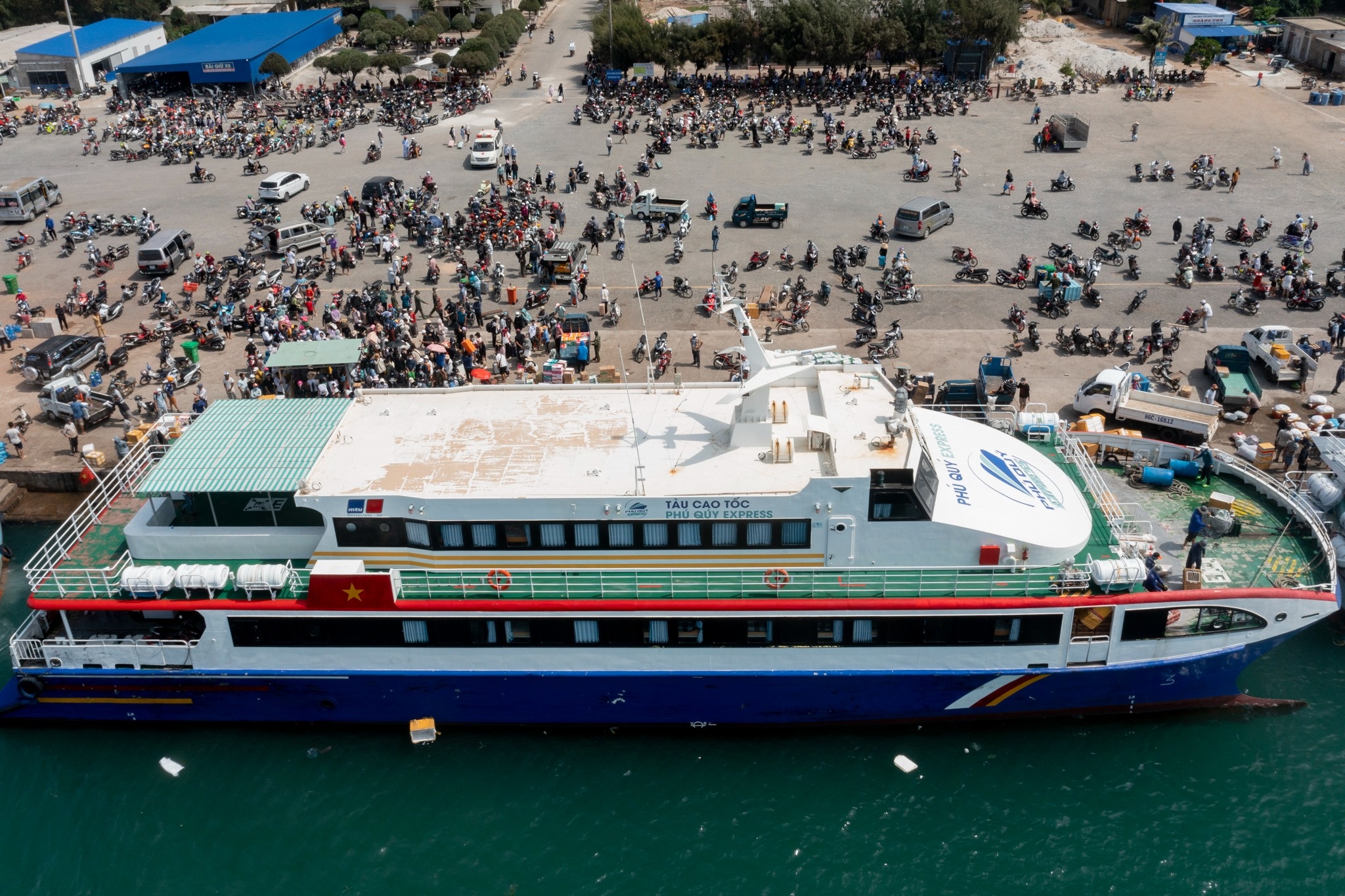 30/4 ảnh 3 30/4 anh 3