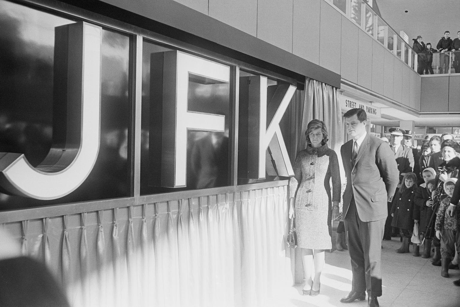 Tong thong Donald Trump anh 1