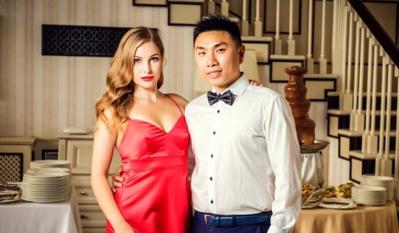 Dich vu mai moi 'tinh yeu dich thuc' giua dan ong TQ va phu nu Ukraine hinh anh